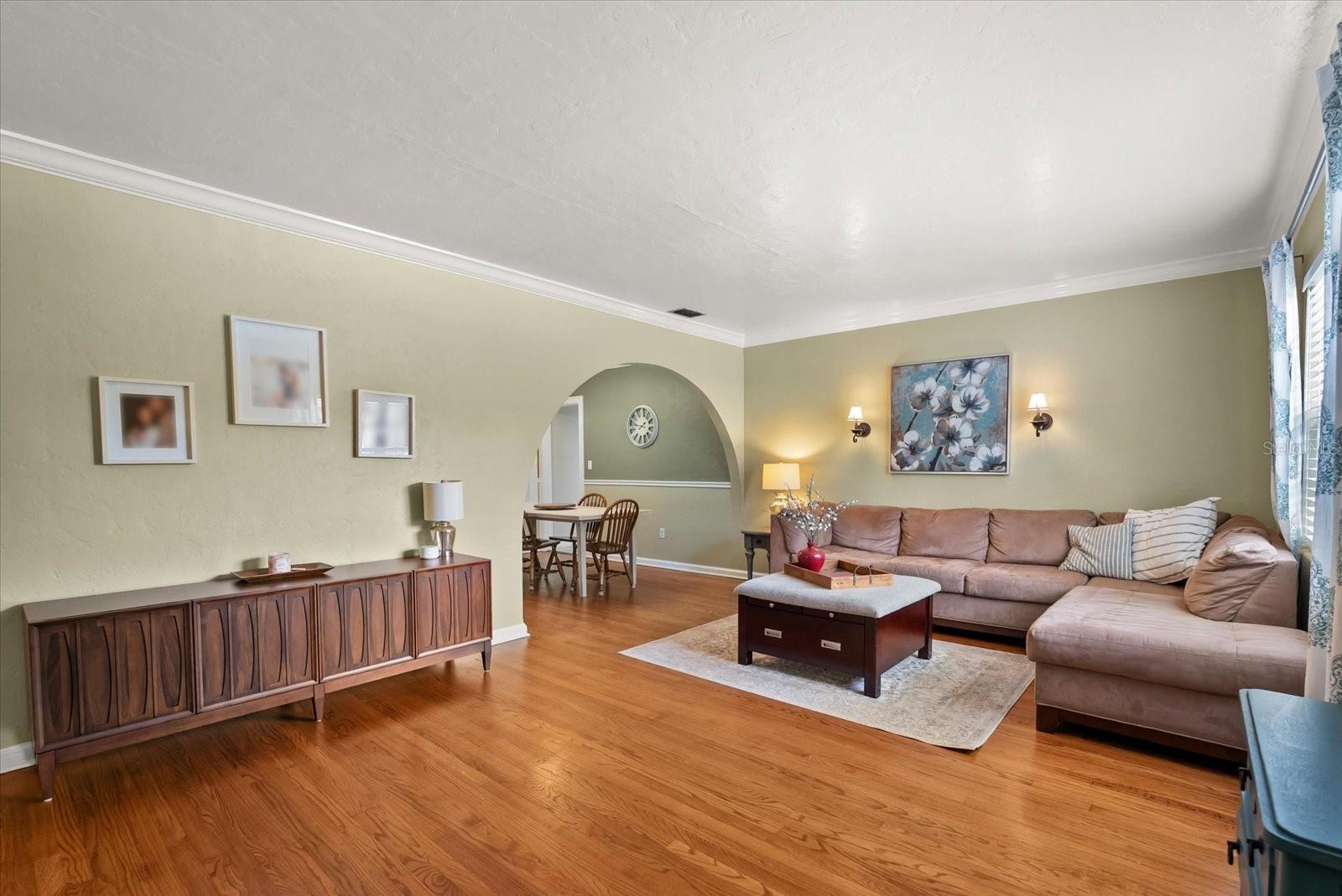 Image 4 of 31 For 37 Vanderbilt Street