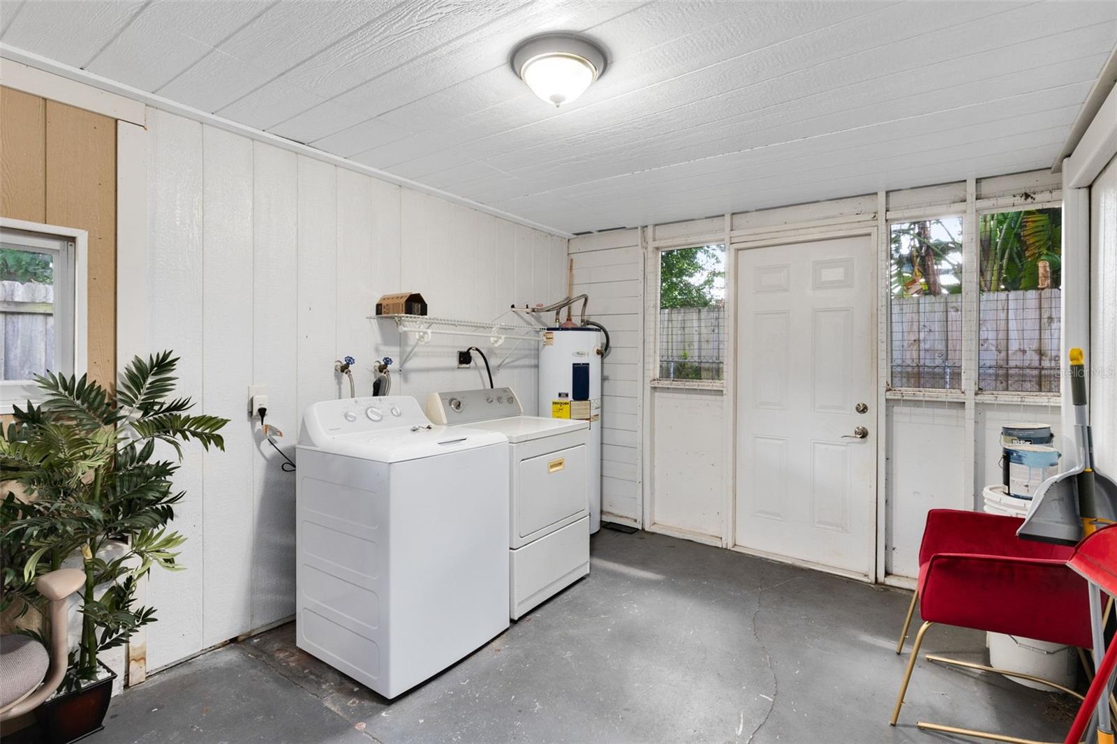 Image 20 of 38 For 921 Pine Grove Avenue