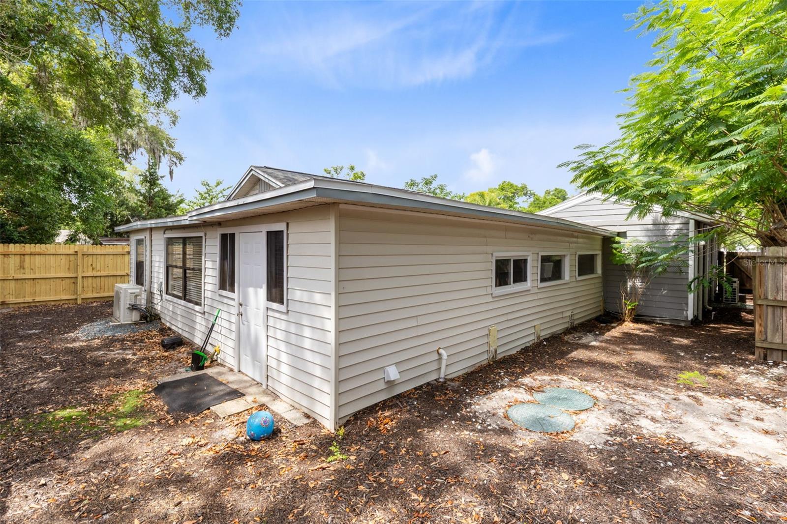 Image 33 of 38 For 921 Pine Grove Avenue