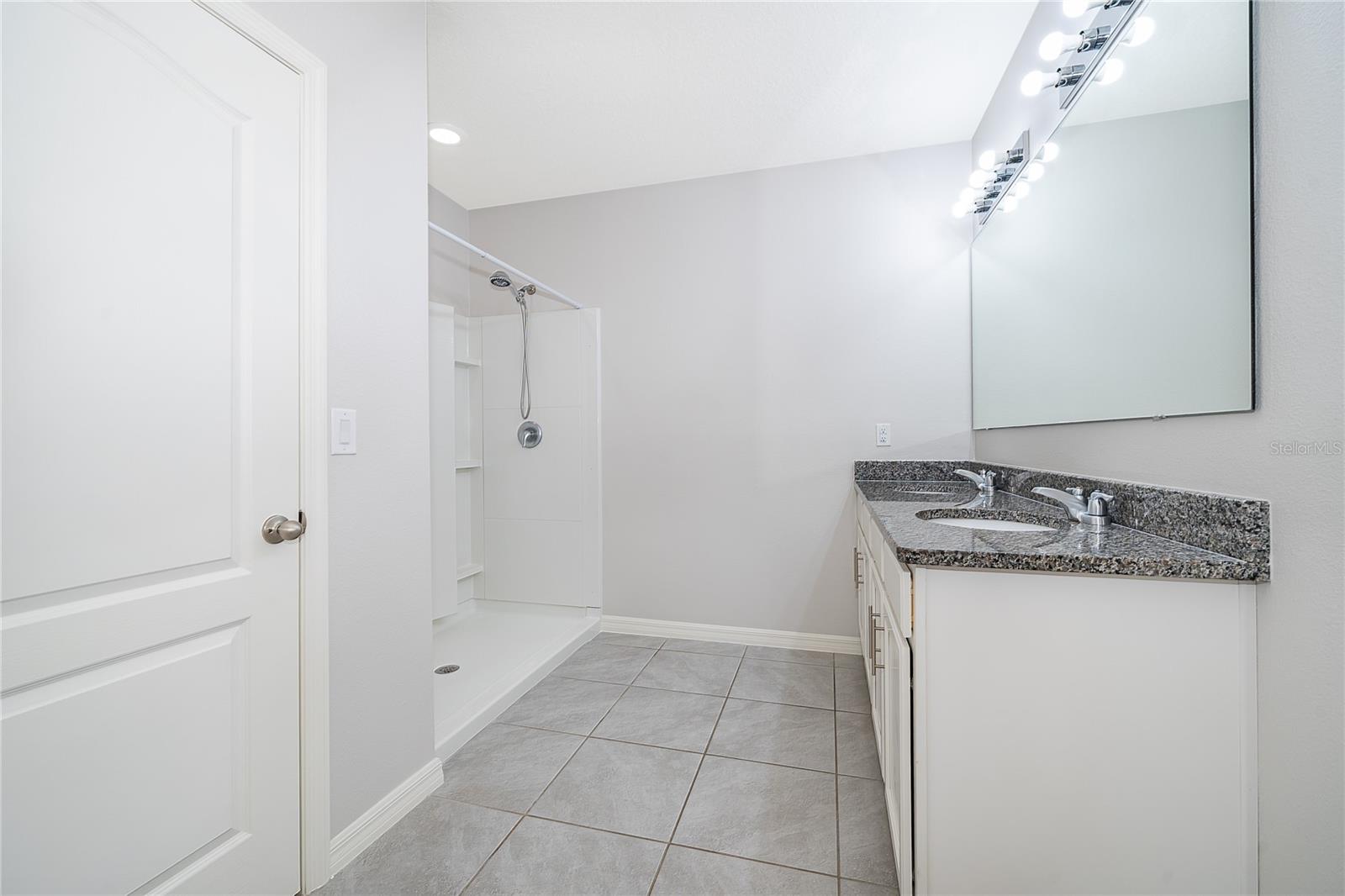 Image 23 of 29 For 3102 Bethpage Loop