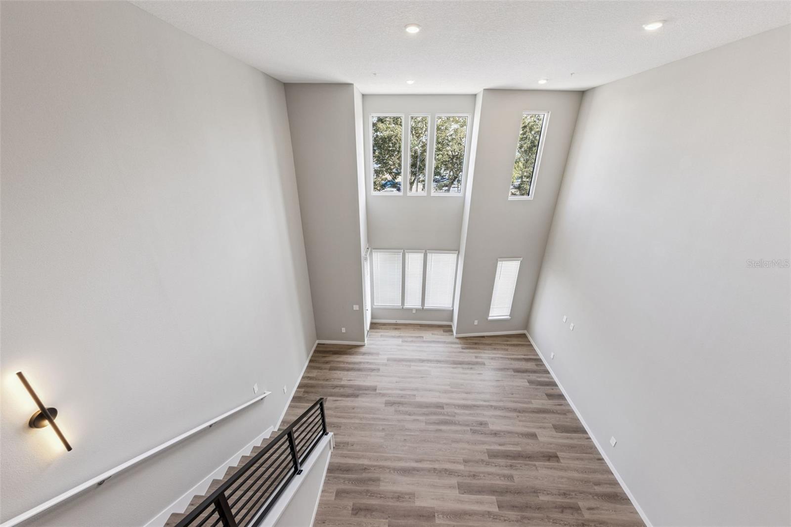 Image 3 of 21 For 2316 Concord Street 8