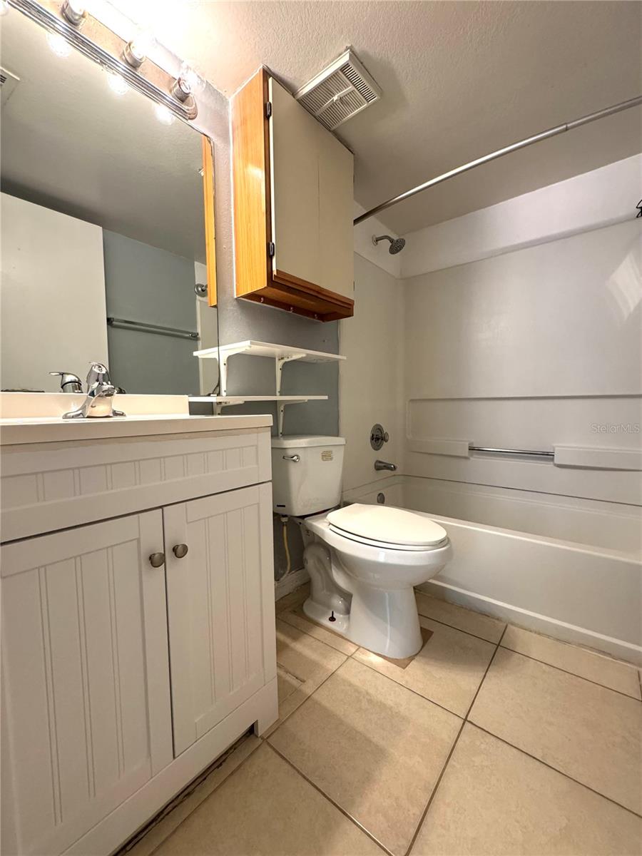 Image 16 of 32 For 642 Dory Lane 101