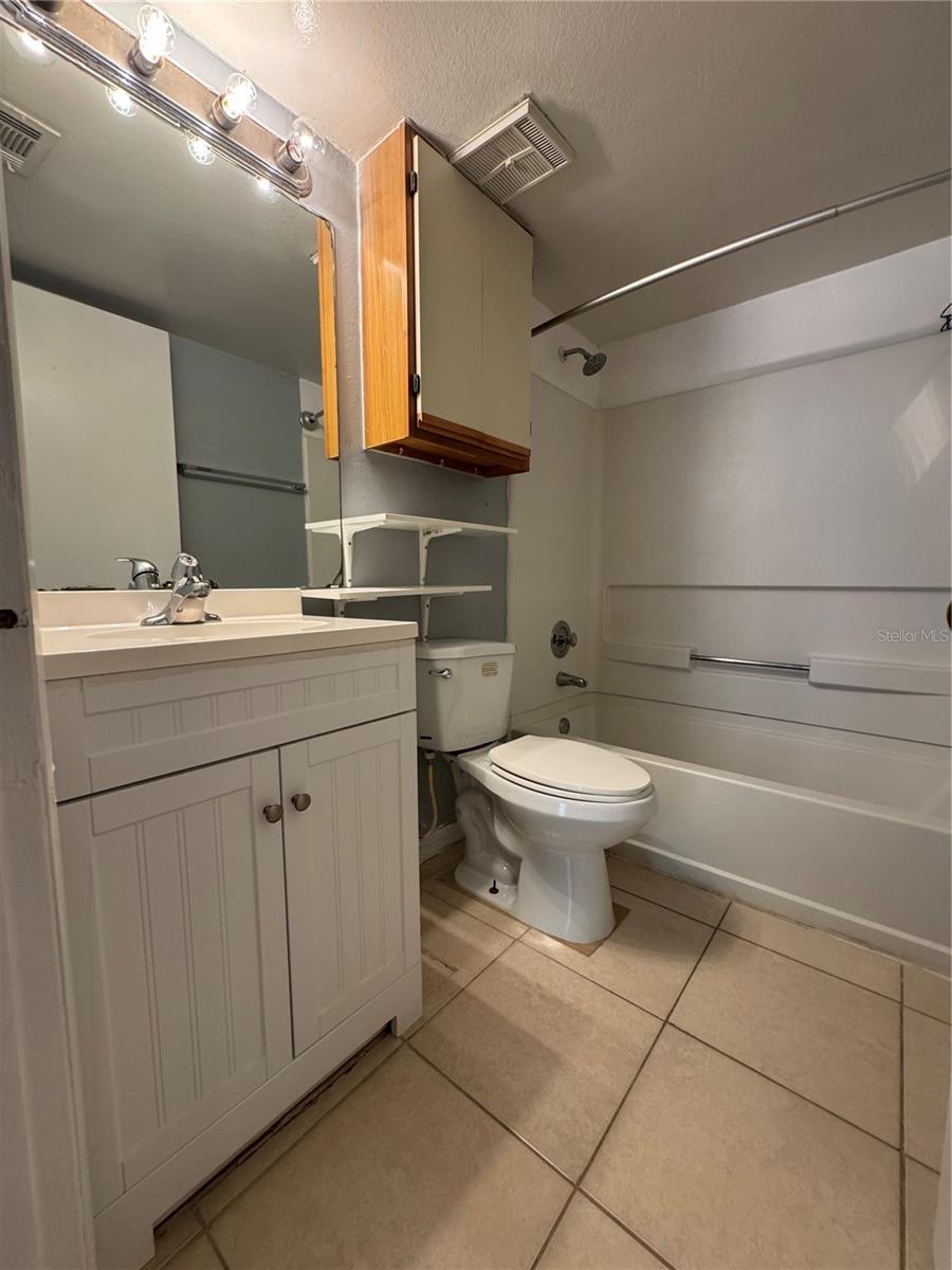 Image 17 of 32 For 642 Dory Lane 101