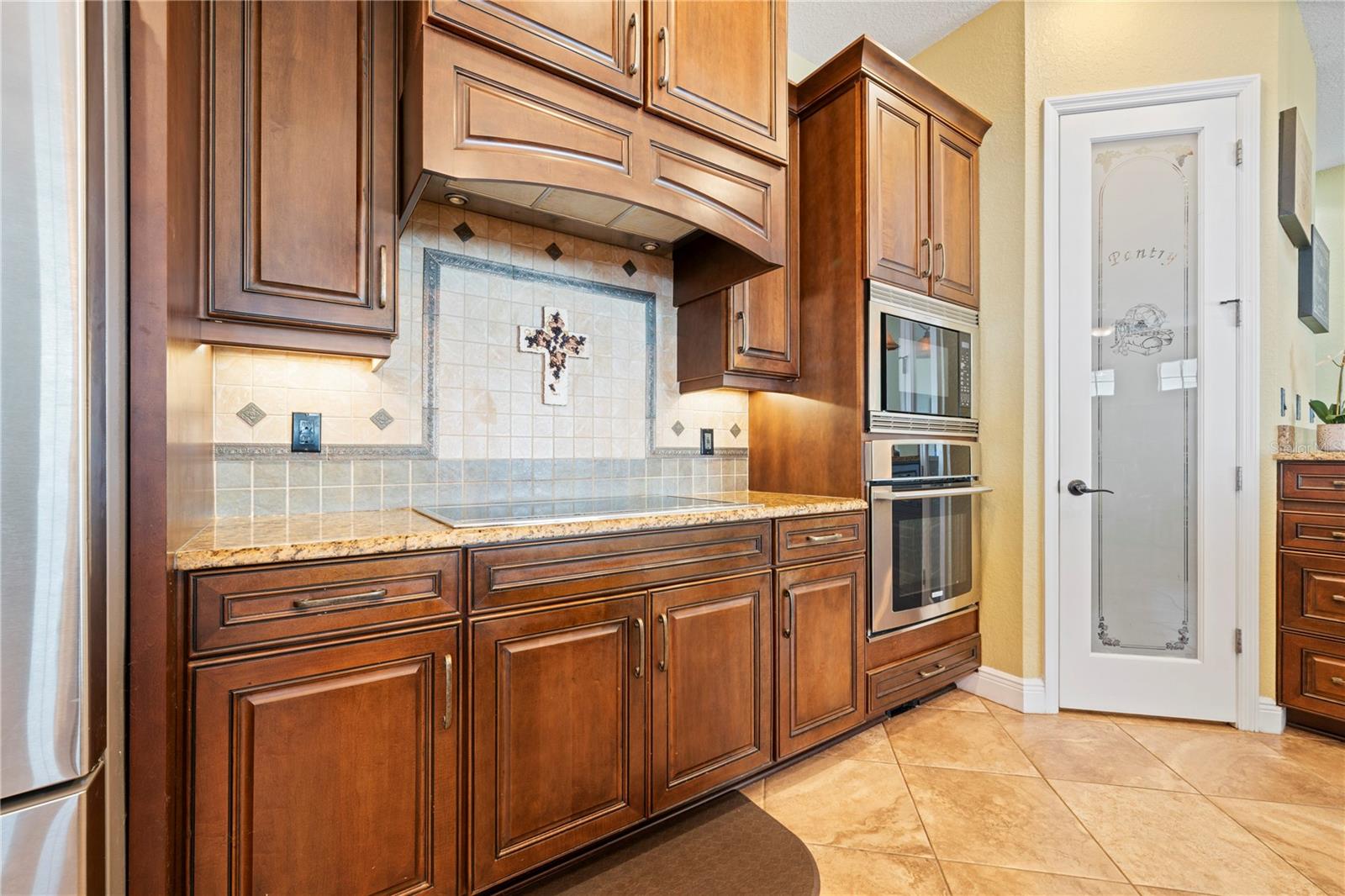 Listing photo id 9 for 204 Bengal Circle