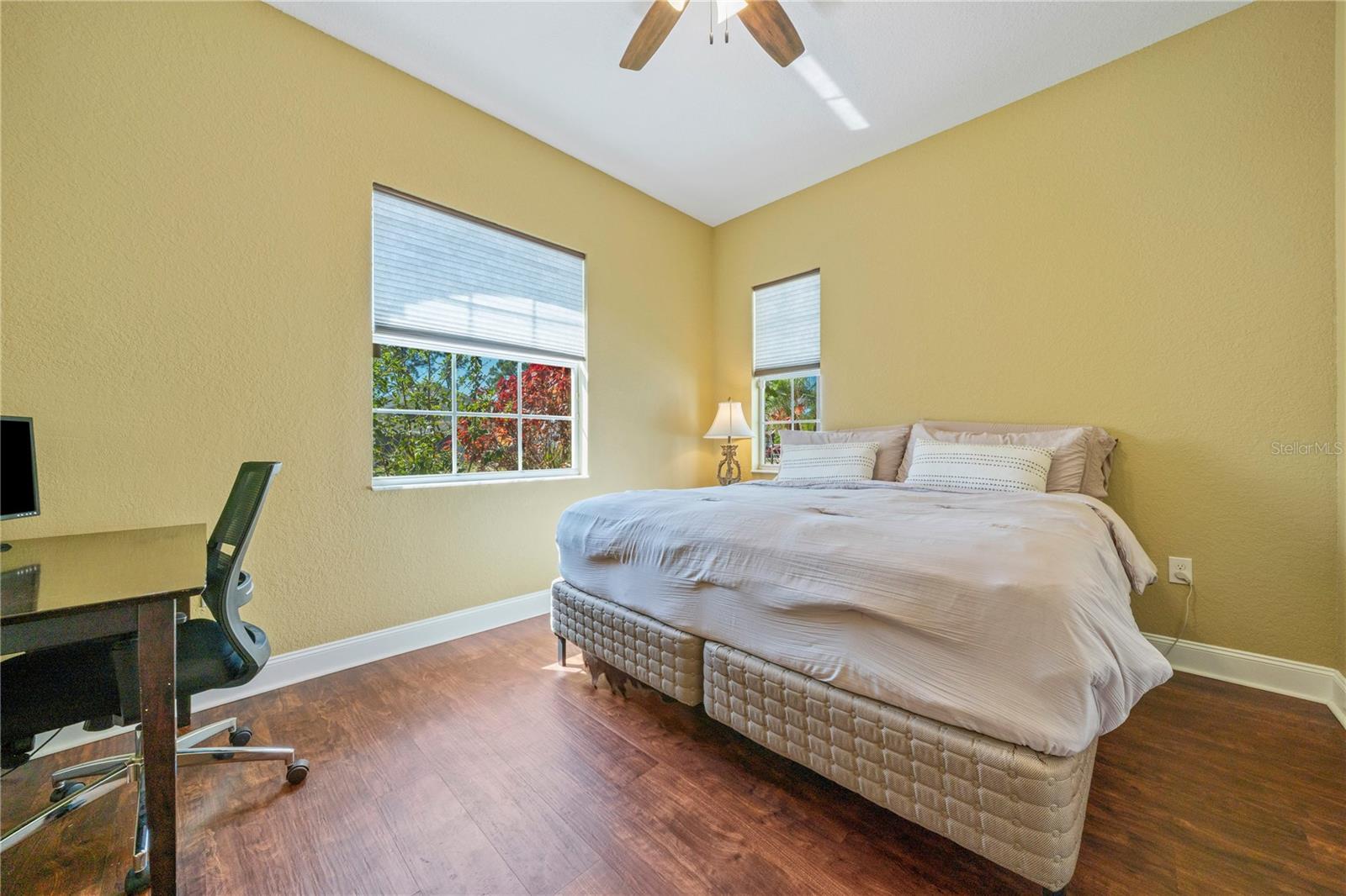 Listing photo id 11 for 204 Bengal Circle