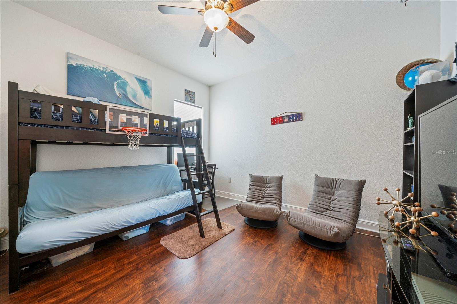 Listing photo id 13 for 204 Bengal Circle