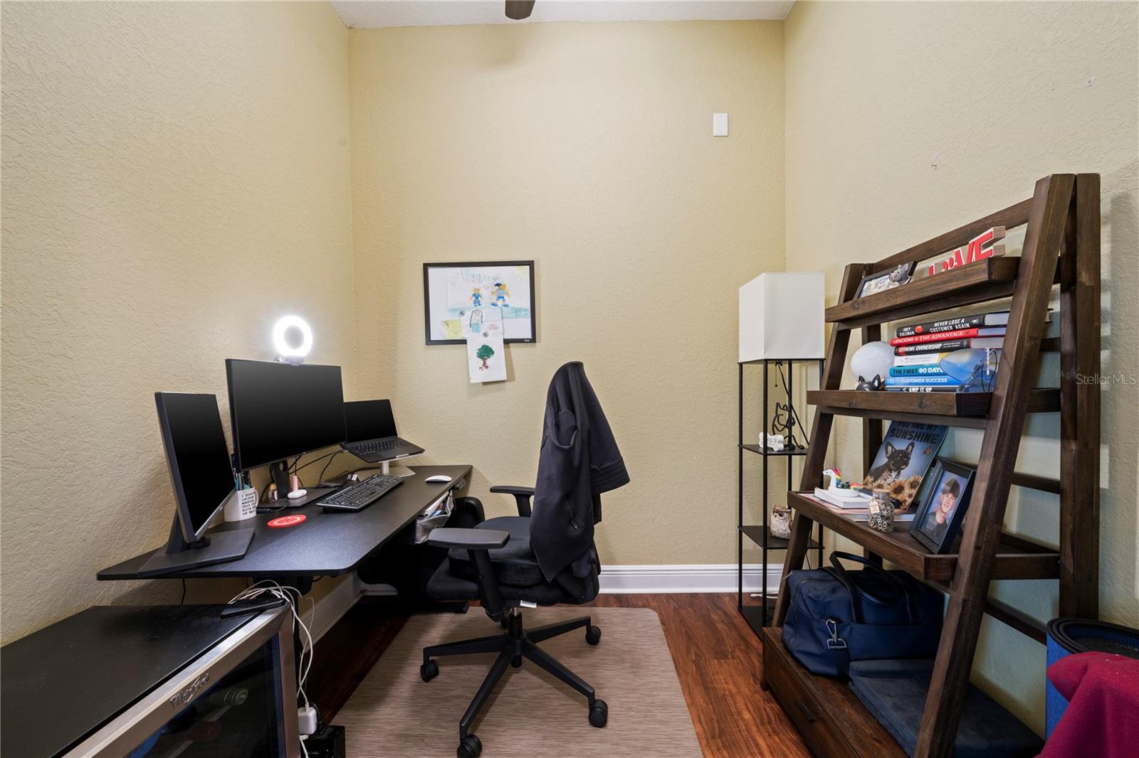 Listing photo id 15 for 204 Bengal Circle