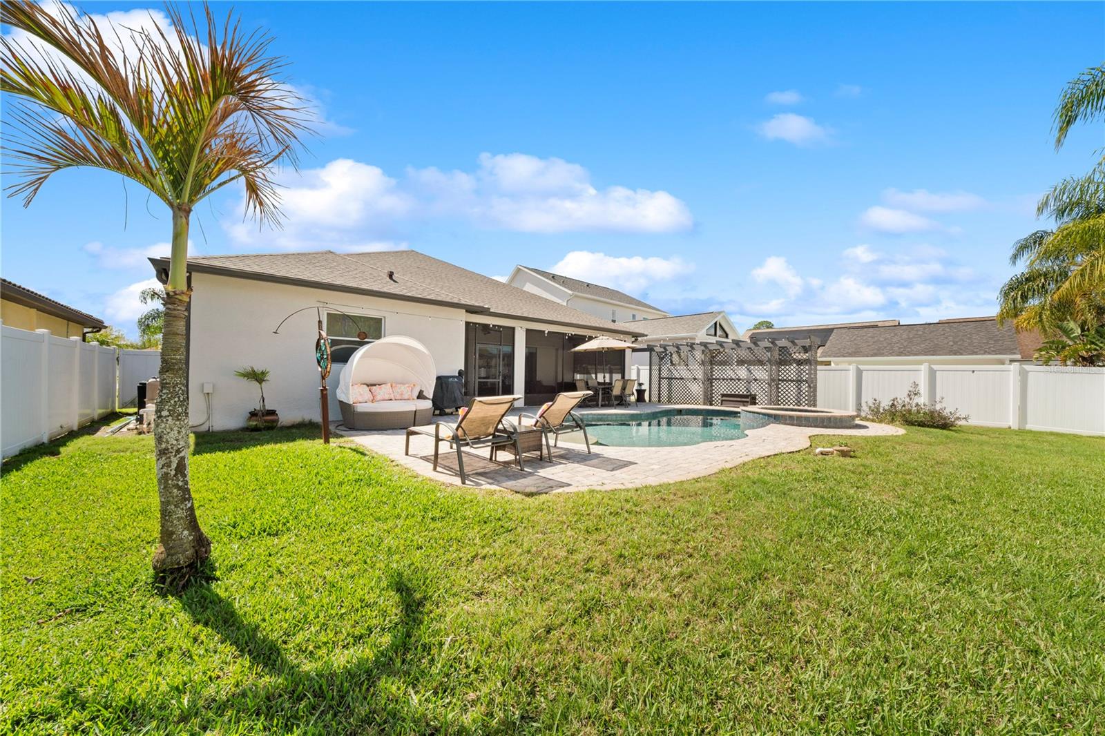 Listing photo id 24 for 204 Bengal Circle