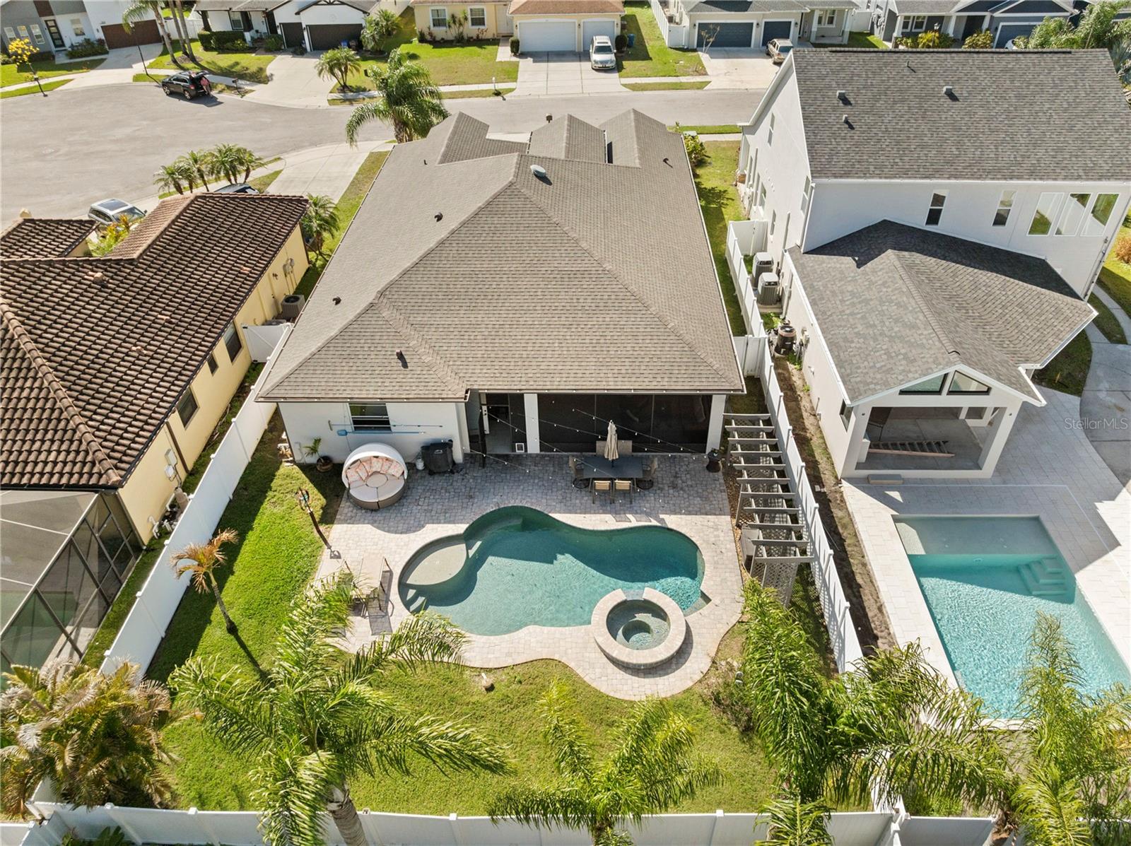 Listing photo id 25 for 204 Bengal Circle