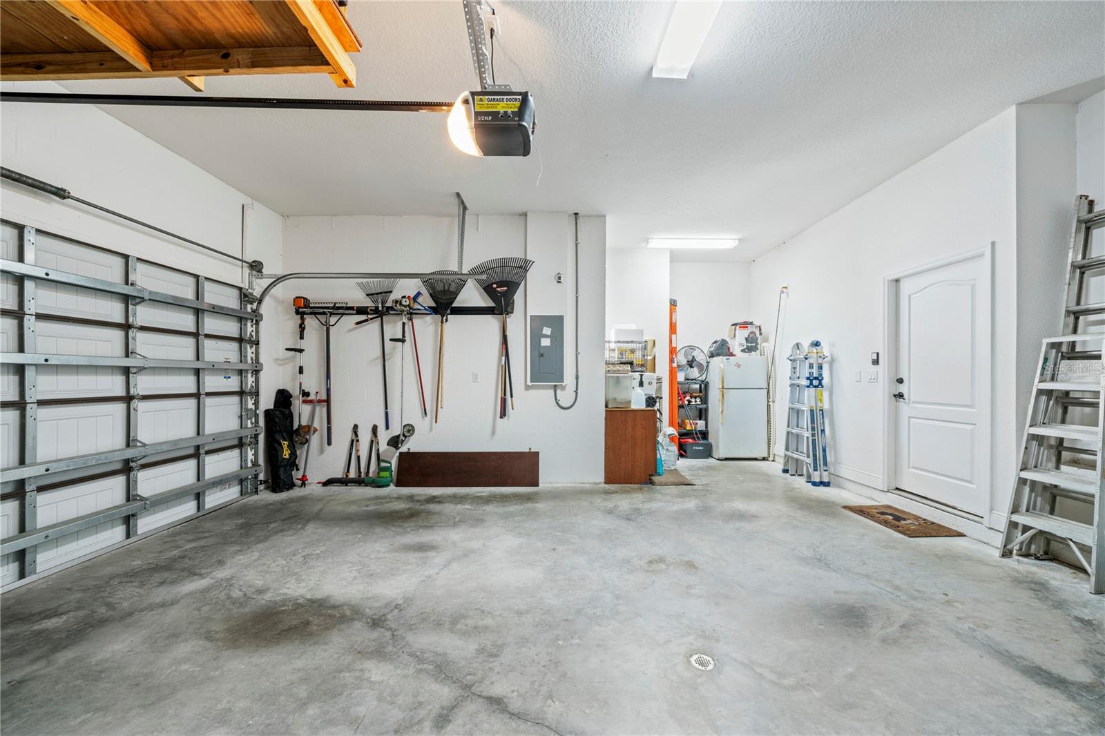 Listing photo id 27 for 204 Bengal Circle