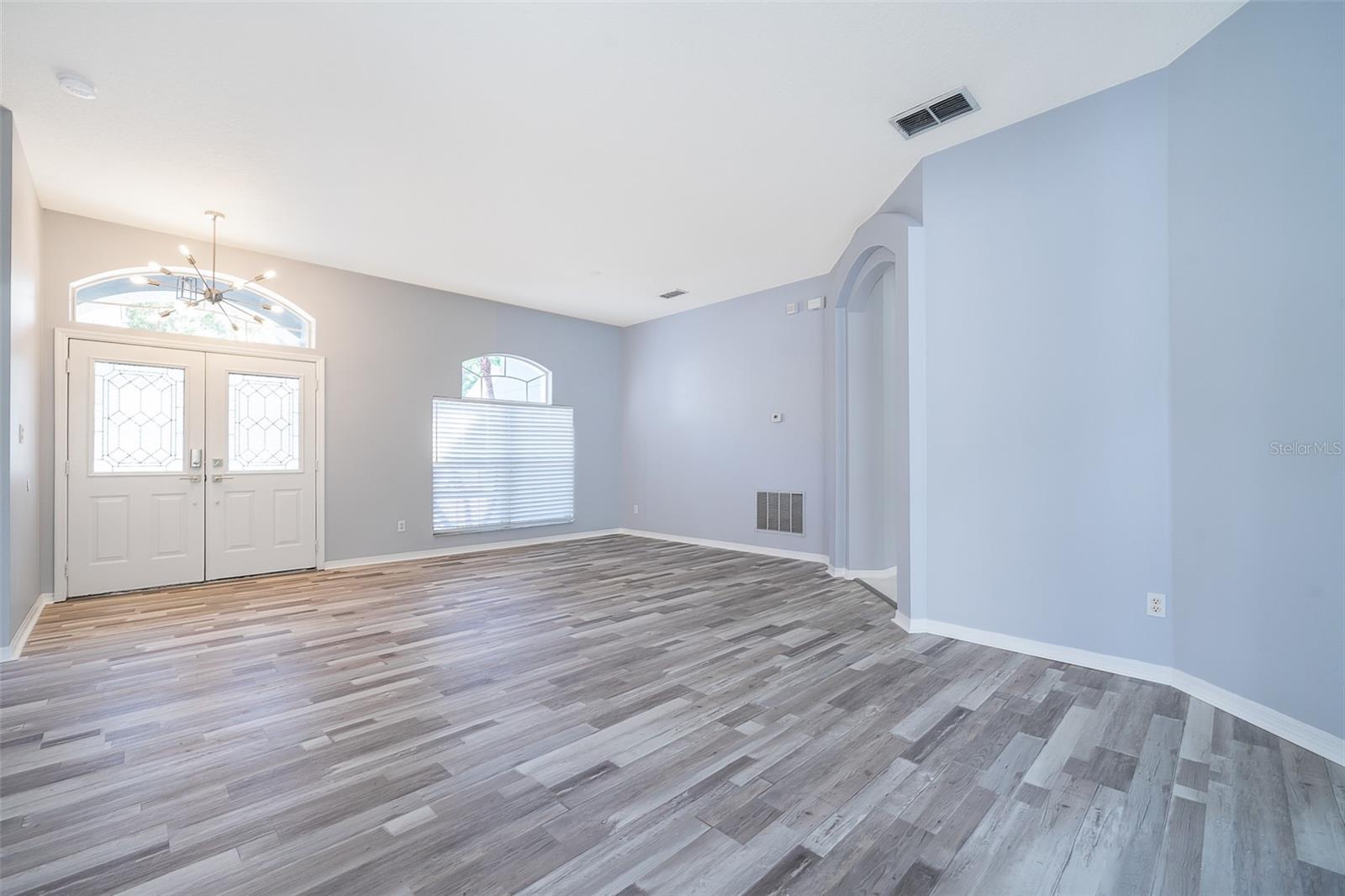 Image 13 of 47 For 8119 Lake Crowell Circle