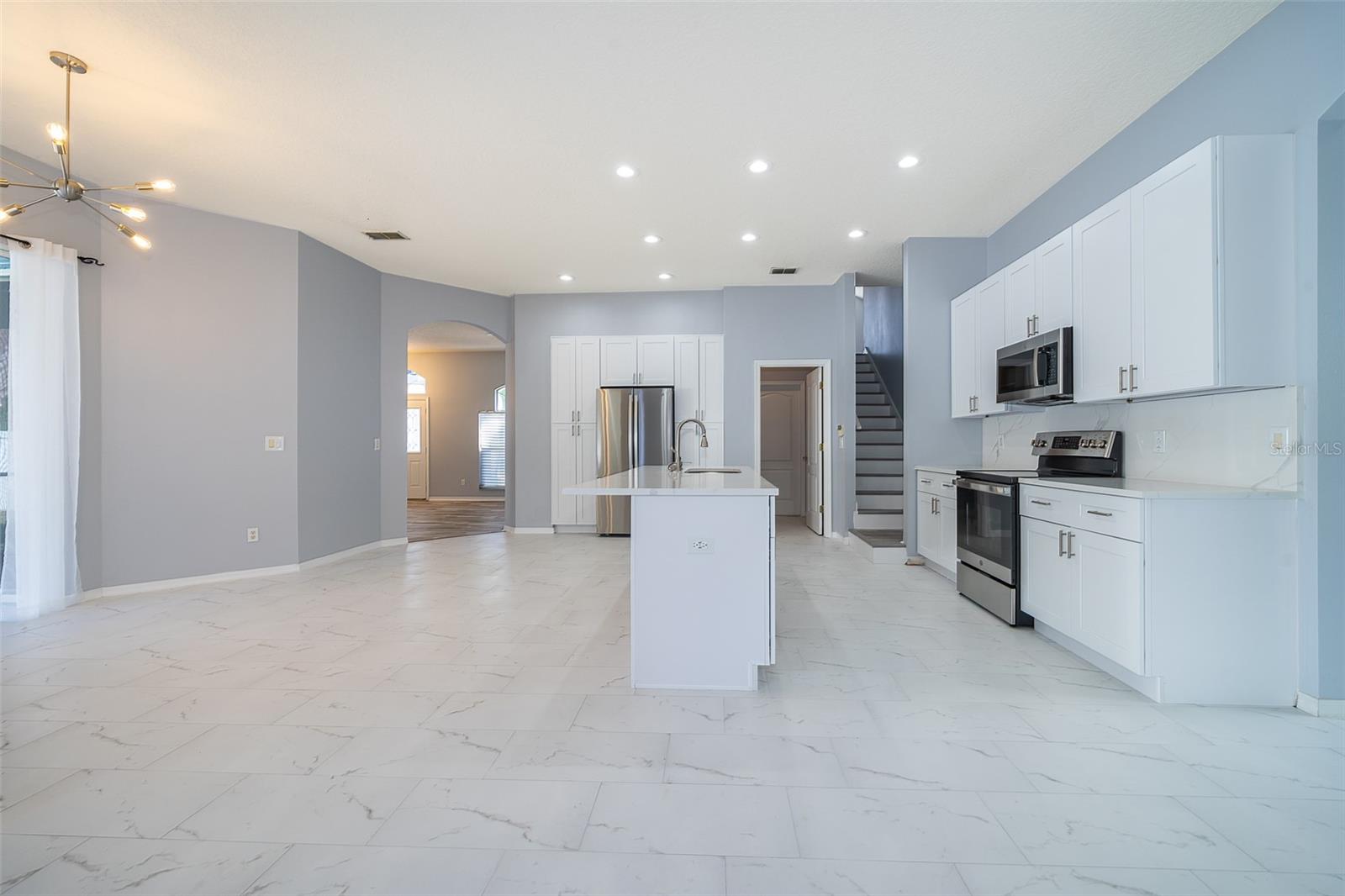 Image 16 of 47 For 8119 Lake Crowell Circle