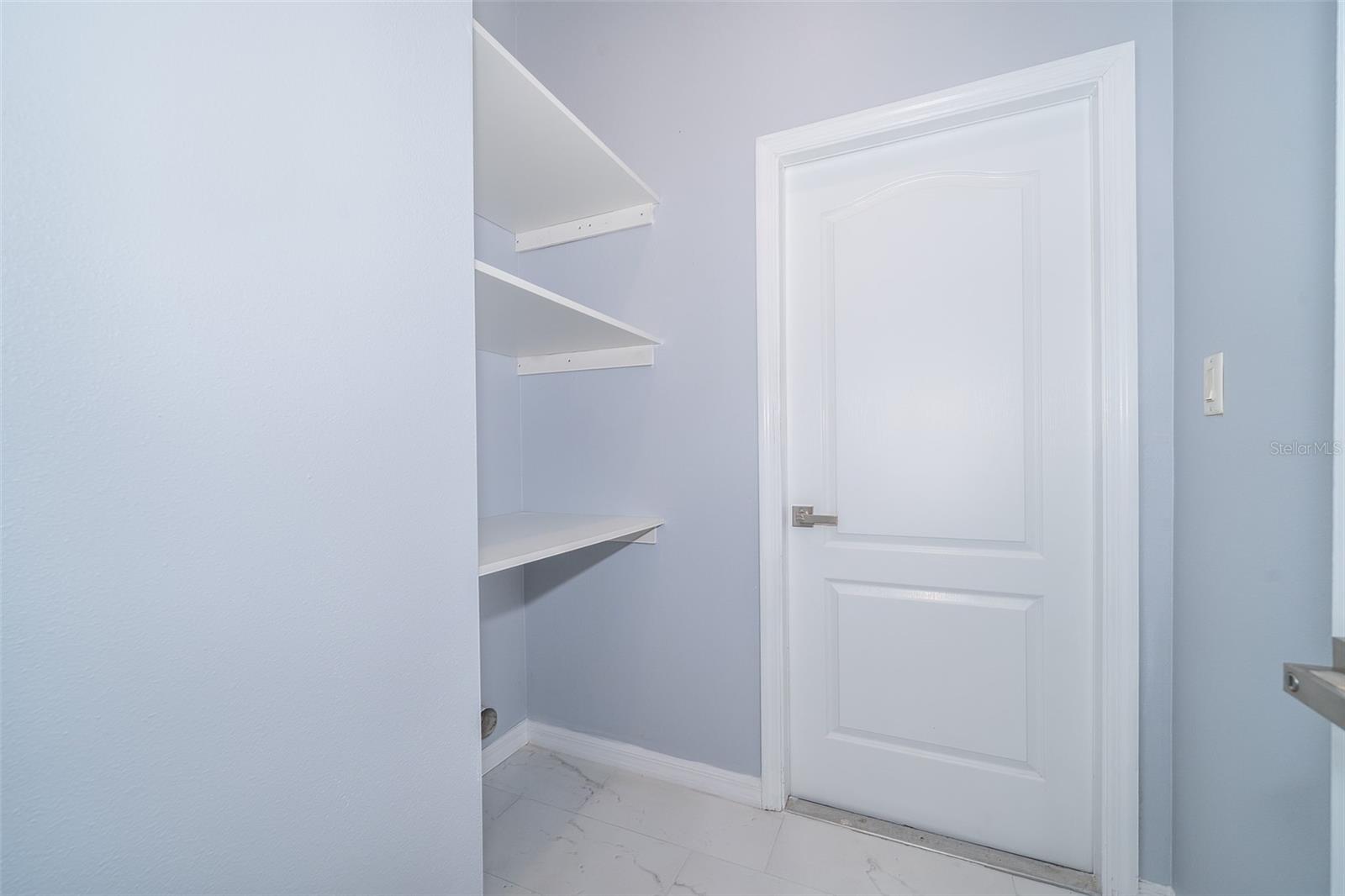 Image 19 of 47 For 8119 Lake Crowell Circle