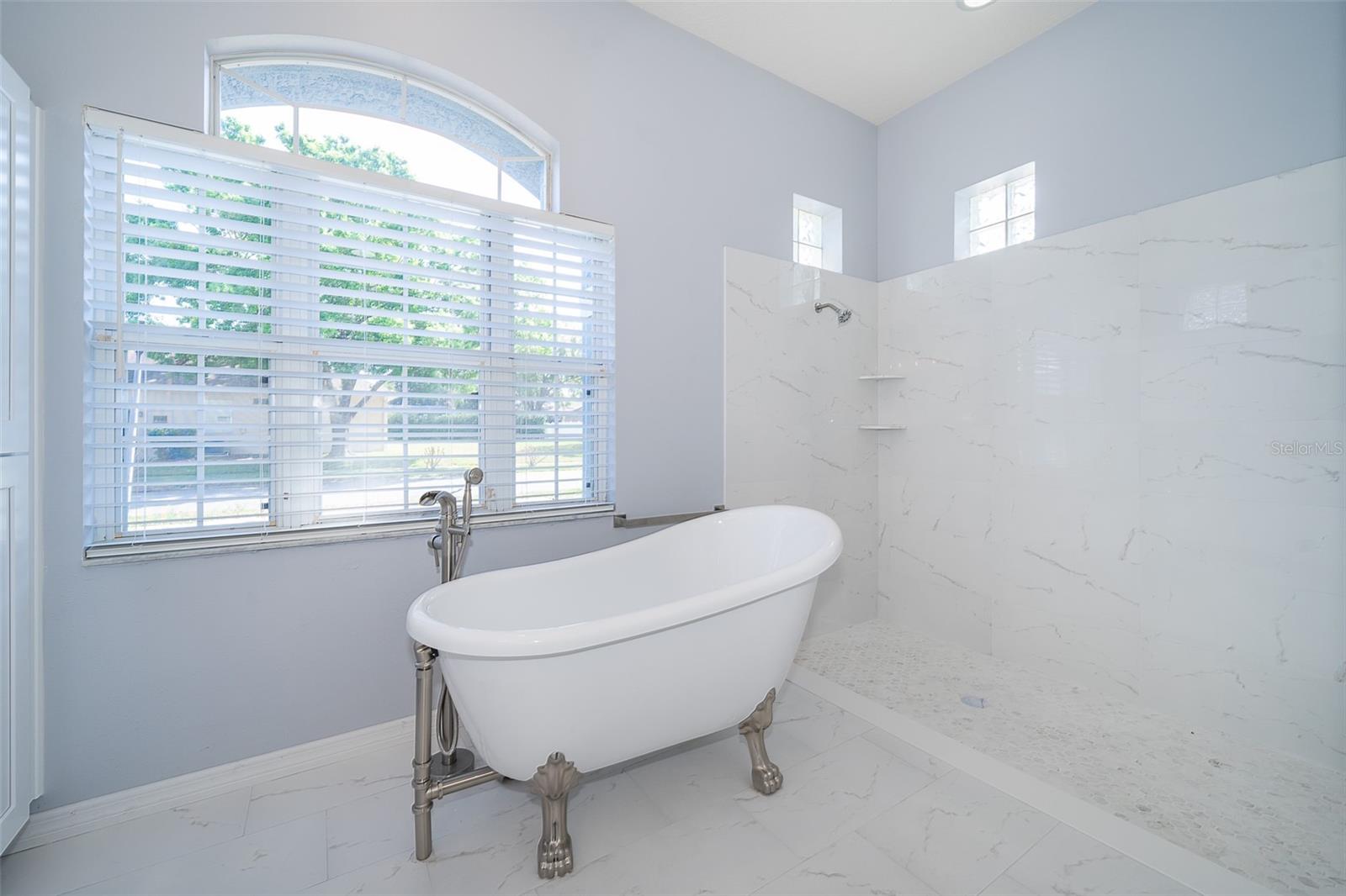 Image 27 of 47 For 8119 Lake Crowell Circle