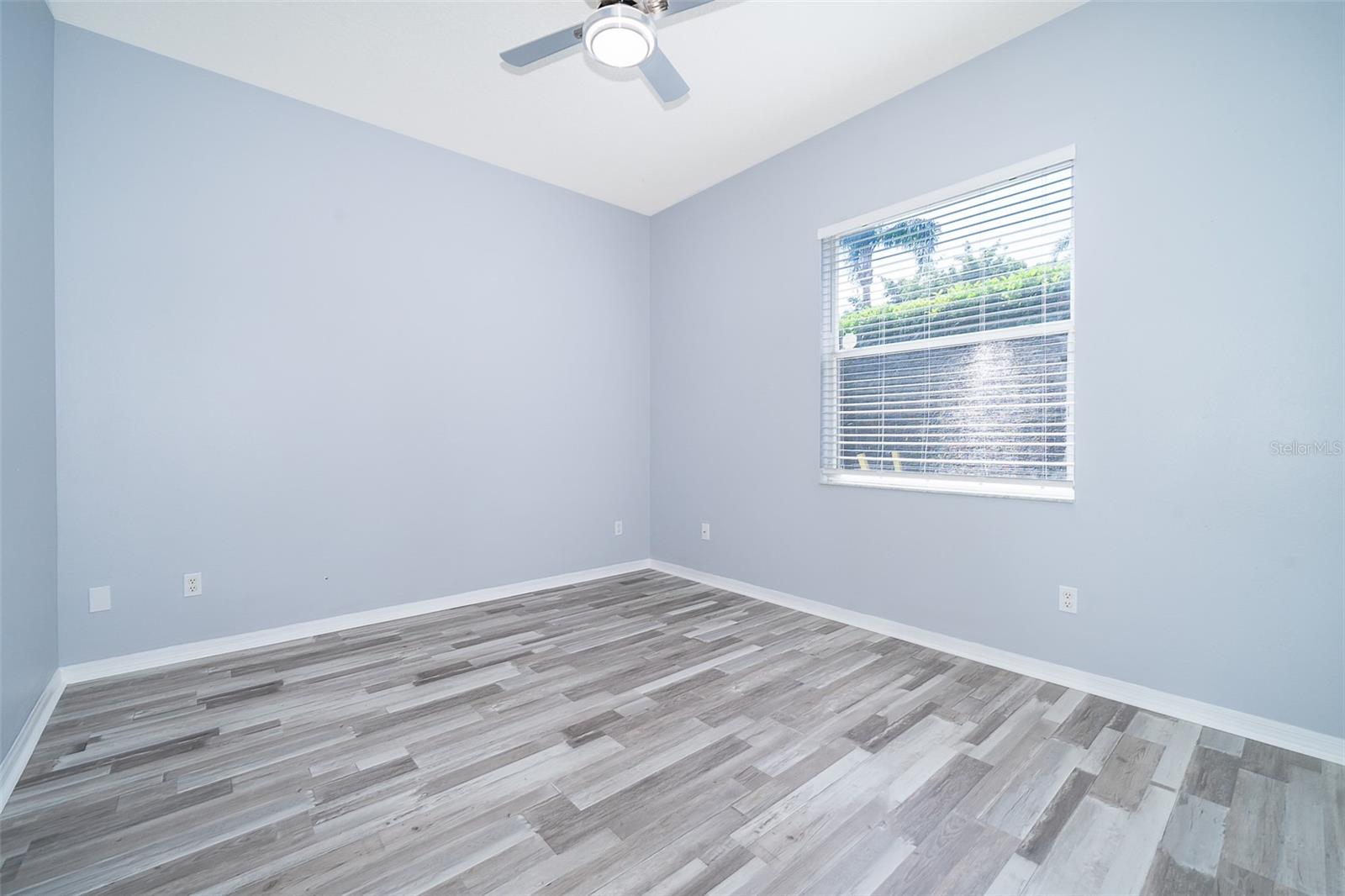 Image 31 of 47 For 8119 Lake Crowell Circle