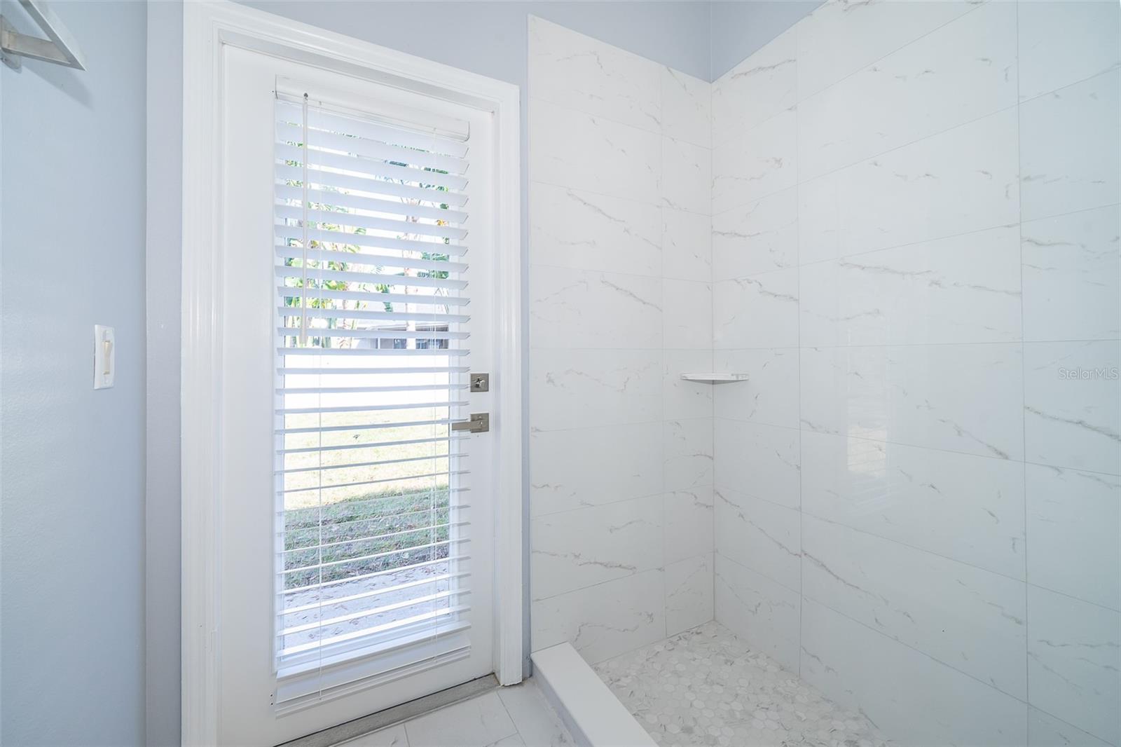 Image 33 of 47 For 8119 Lake Crowell Circle