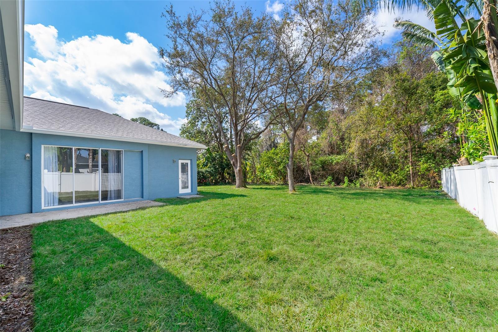 Image 36 of 47 For 8119 Lake Crowell Circle