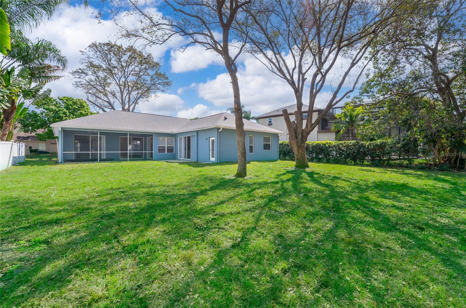 Image 37 of 47 For 8119 Lake Crowell Circle