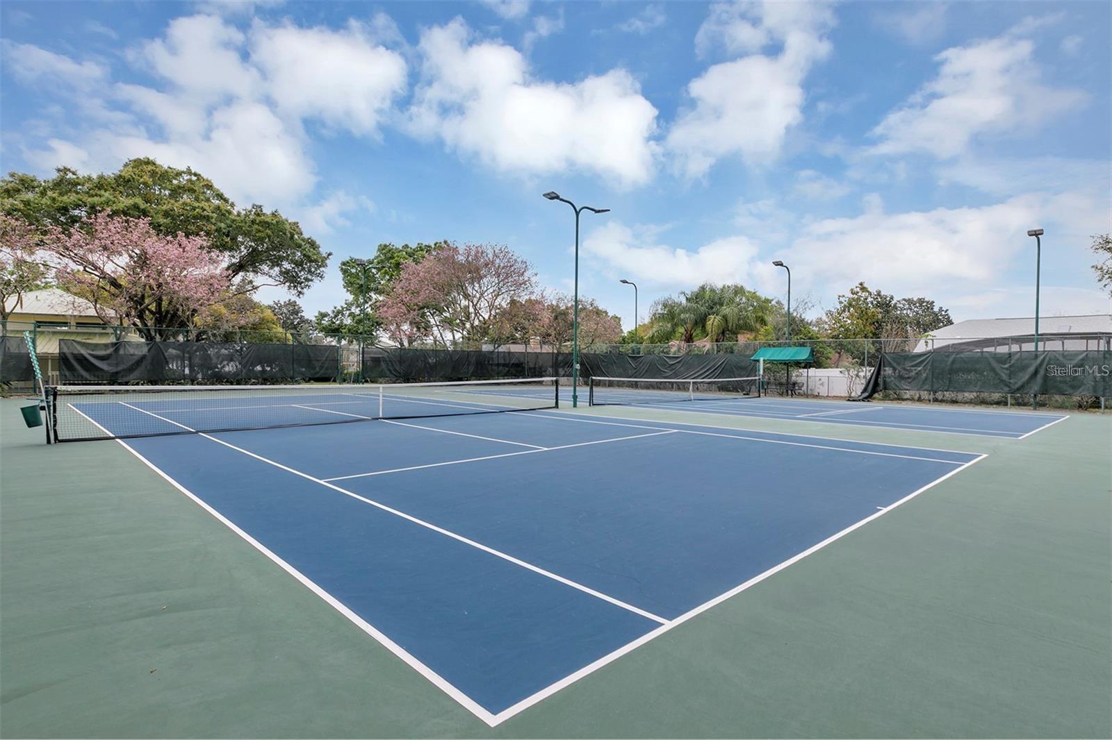 Image 41 of 47 For 8119 Lake Crowell Circle