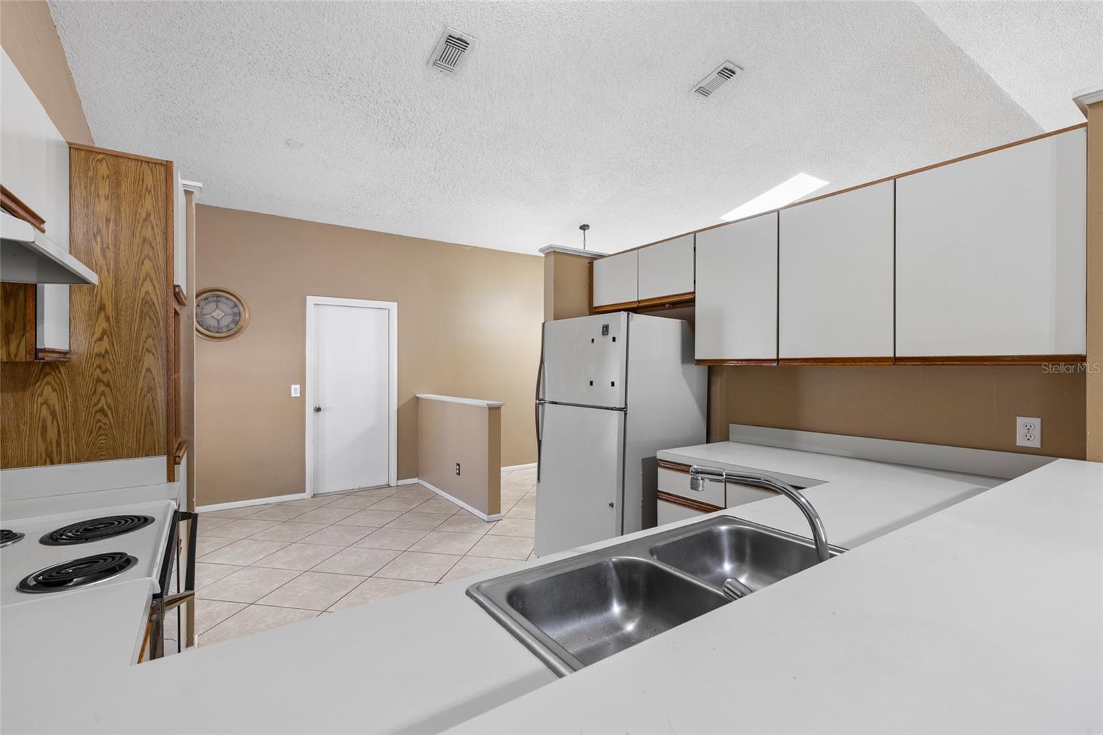 Image 13 of 26 For 1014 Dees Drive