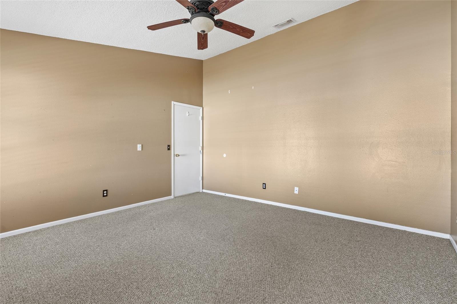 Image 17 of 26 For 1014 Dees Drive