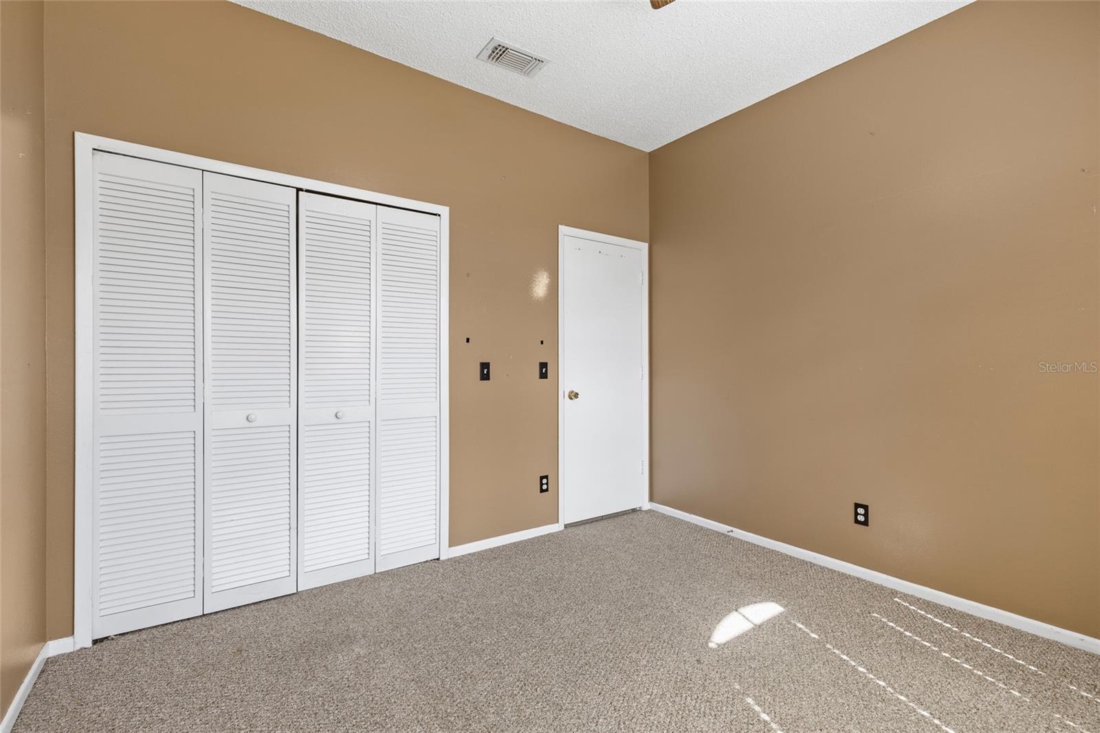 Image 21 of 26 For 1014 Dees Drive