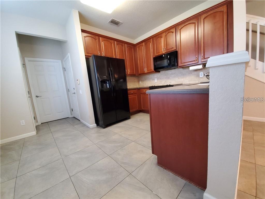 Image 6 of 28 For 1000 Rutgers Lane