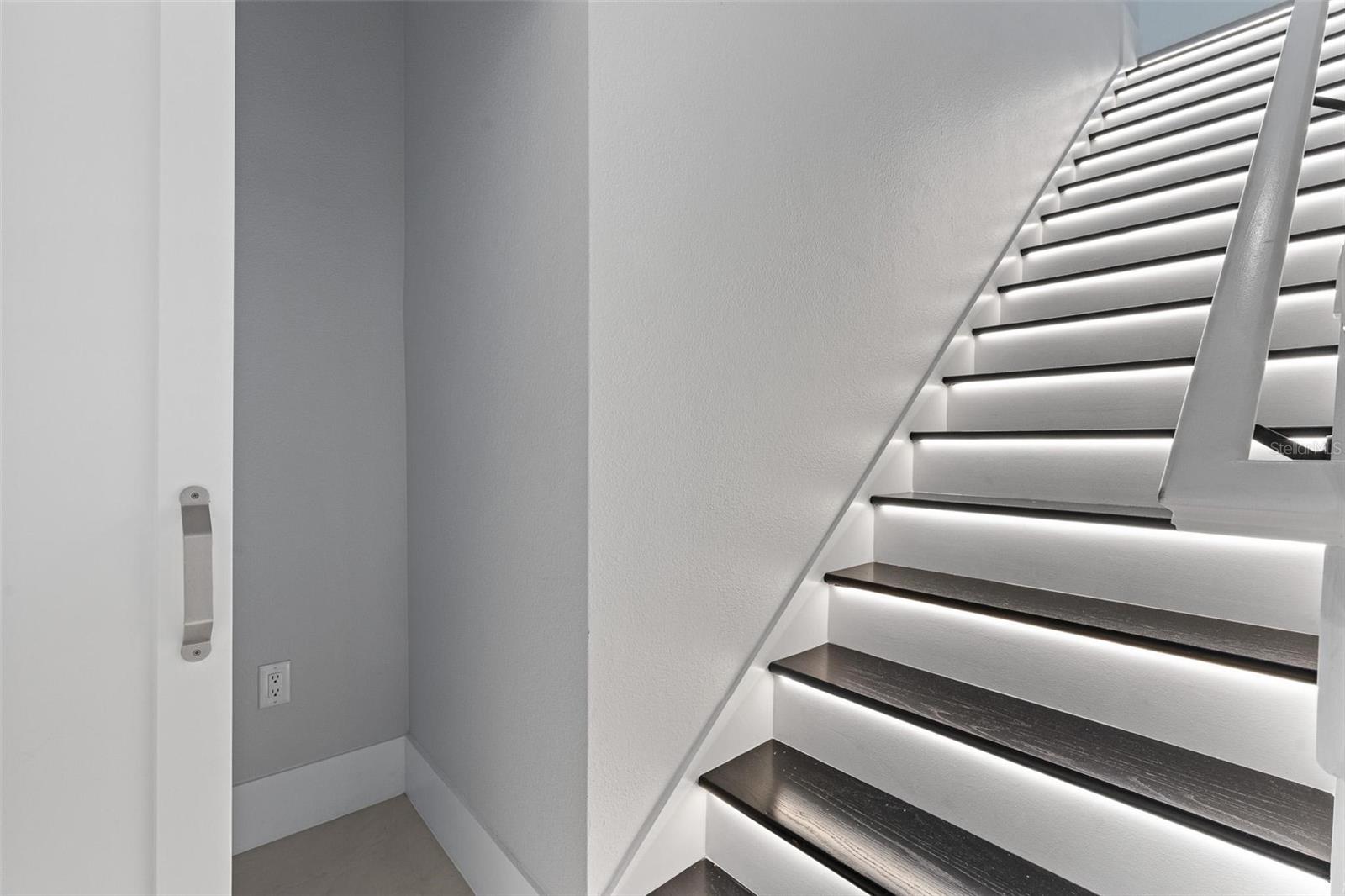 Image 17 of 49 For 11952 Camden Park Drive