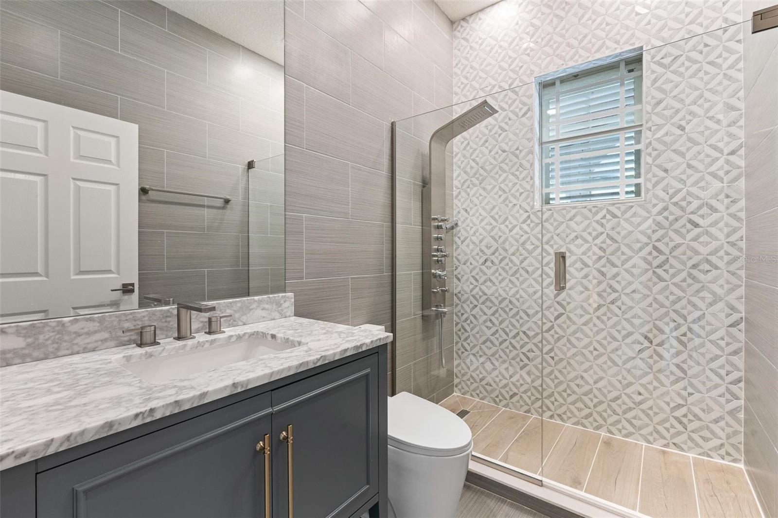 Image 19 of 49 For 11952 Camden Park Drive