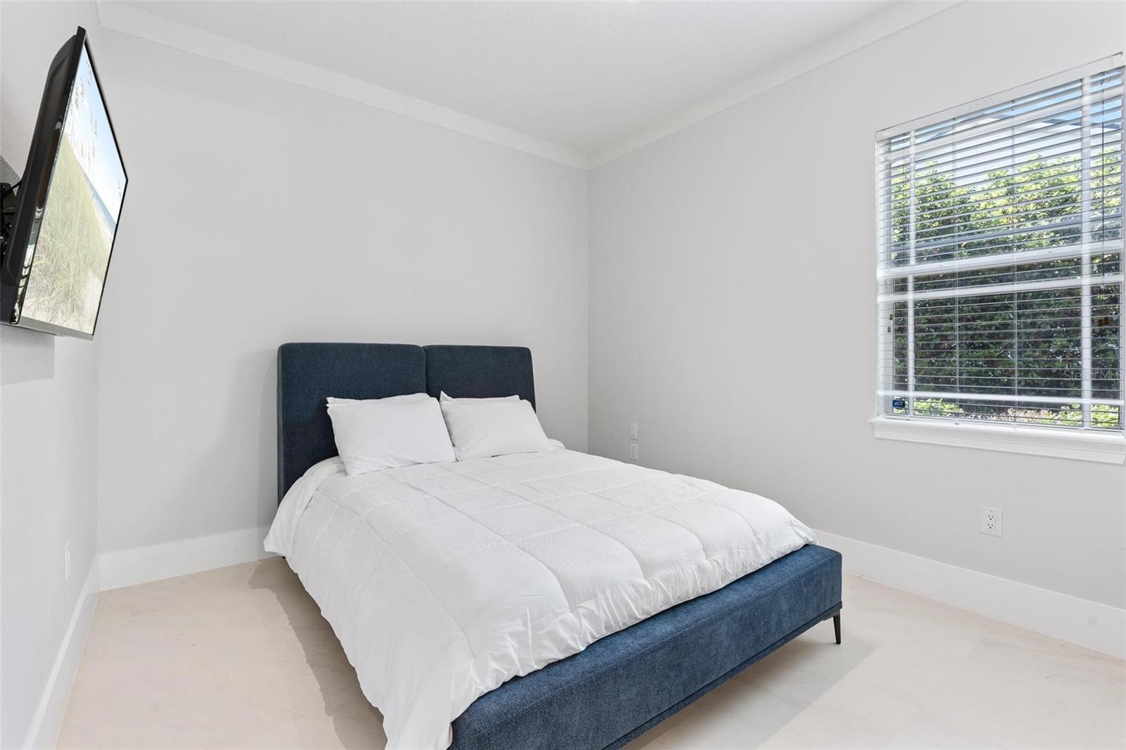 Image 20 of 49 For 11952 Camden Park Drive