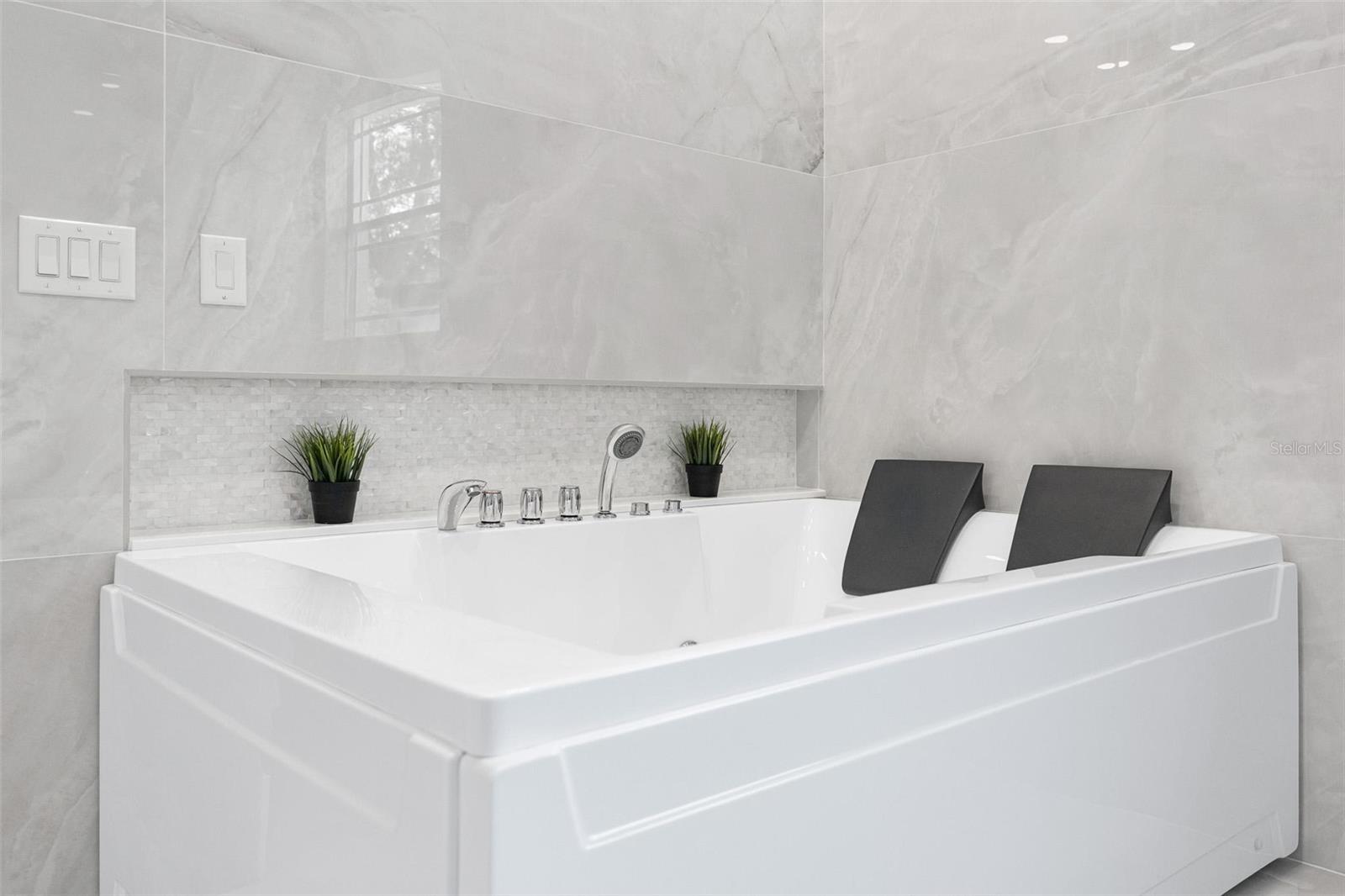 Image 22 of 49 For 11952 Camden Park Drive