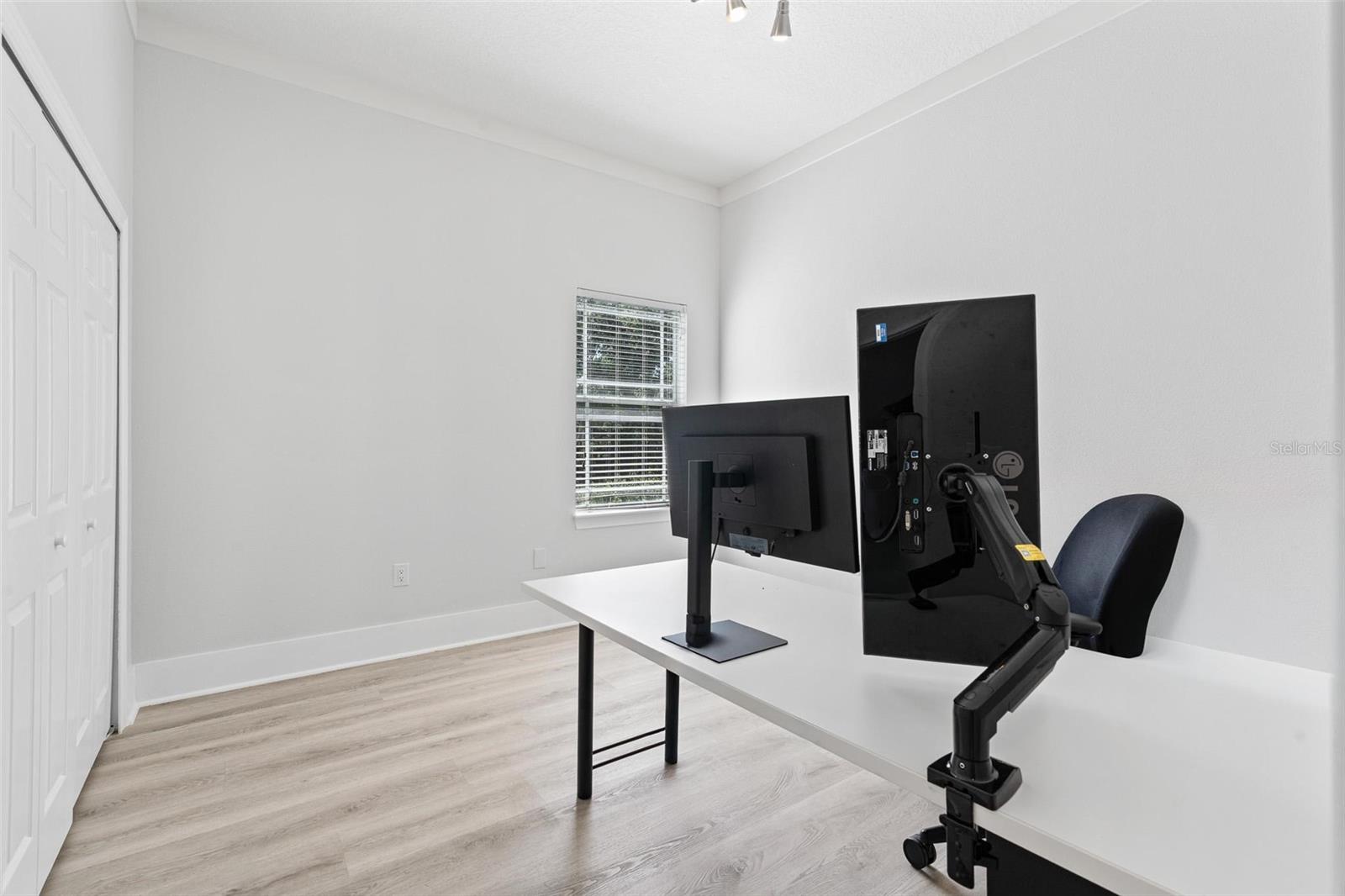 Image 26 of 49 For 11952 Camden Park Drive