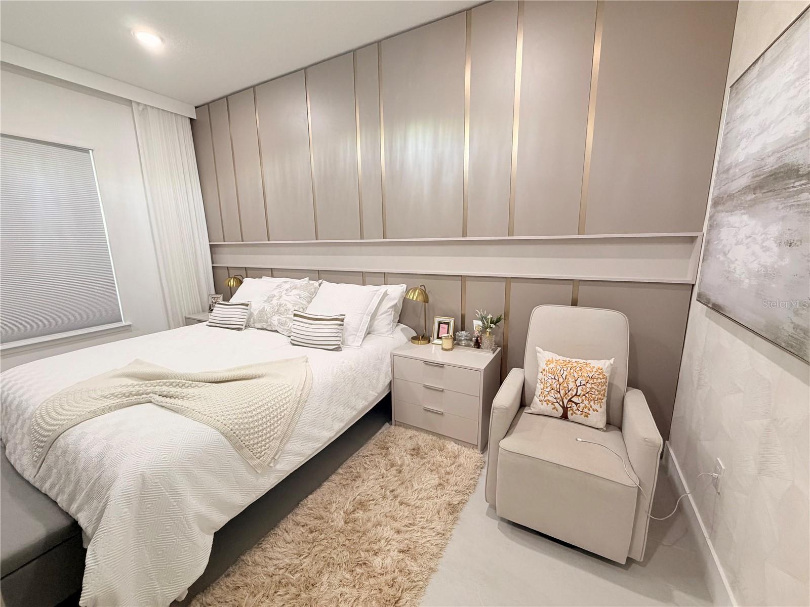 Image 18 of 80 For 12640 Salomon Cove Drive