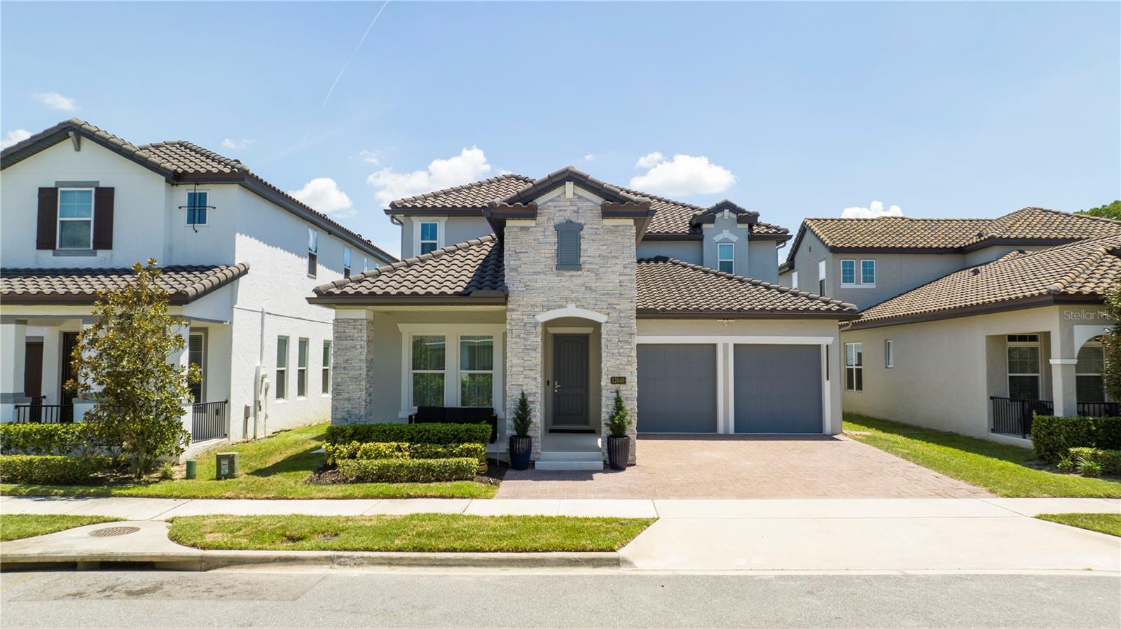 Image 2 of 80 For 12640 Salomon Cove Drive