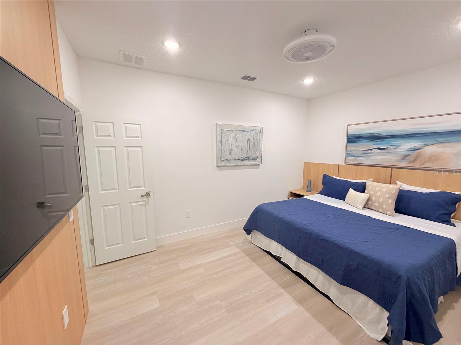 Image 49 of 80 For 12640 Salomon Cove Drive