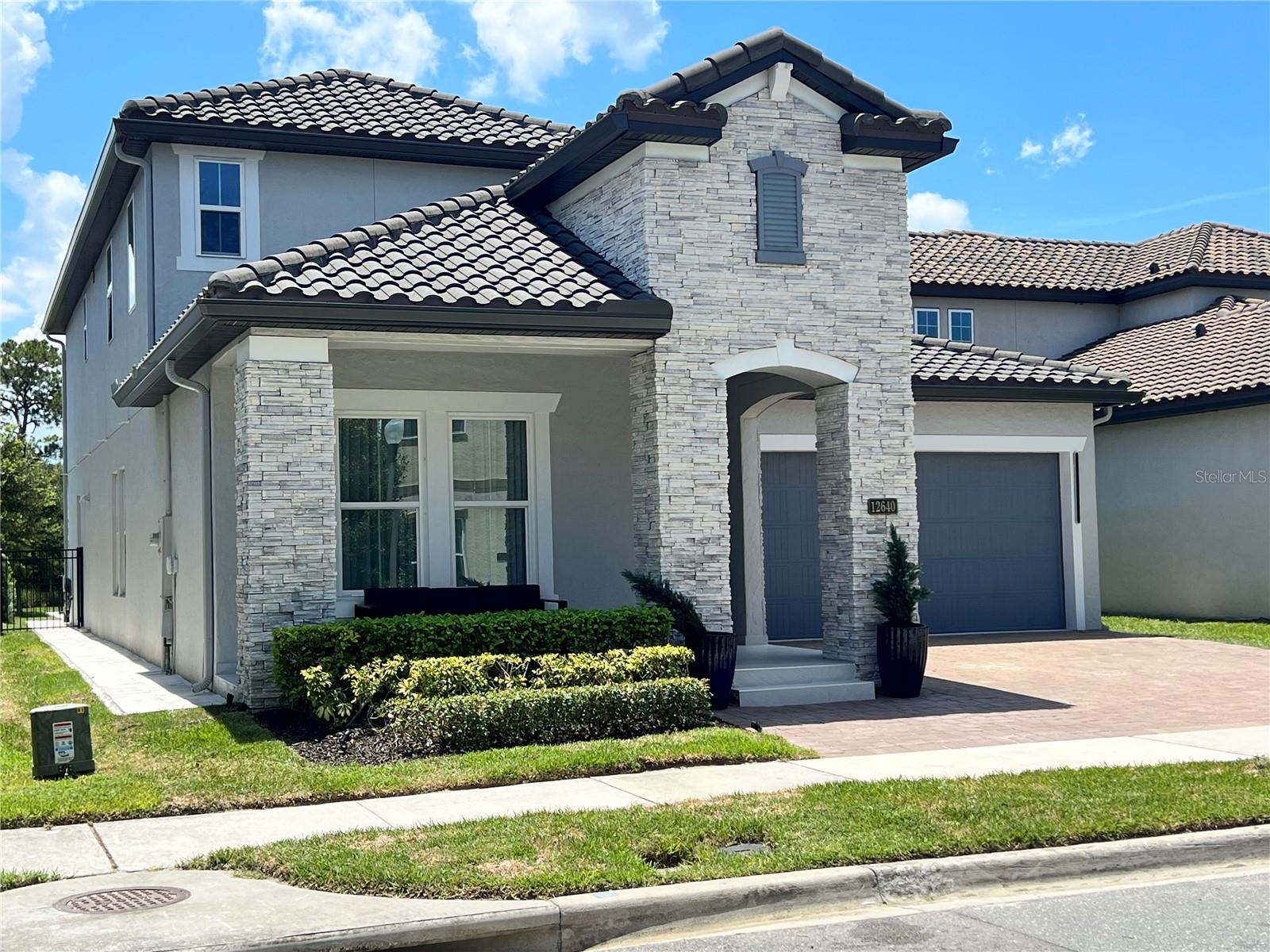 Image 5 of 80 For 12640 Salomon Cove Drive