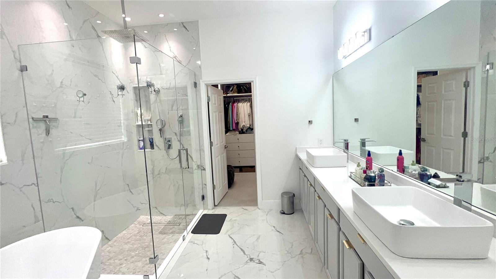 Image 71 of 80 For 12640 Salomon Cove Drive