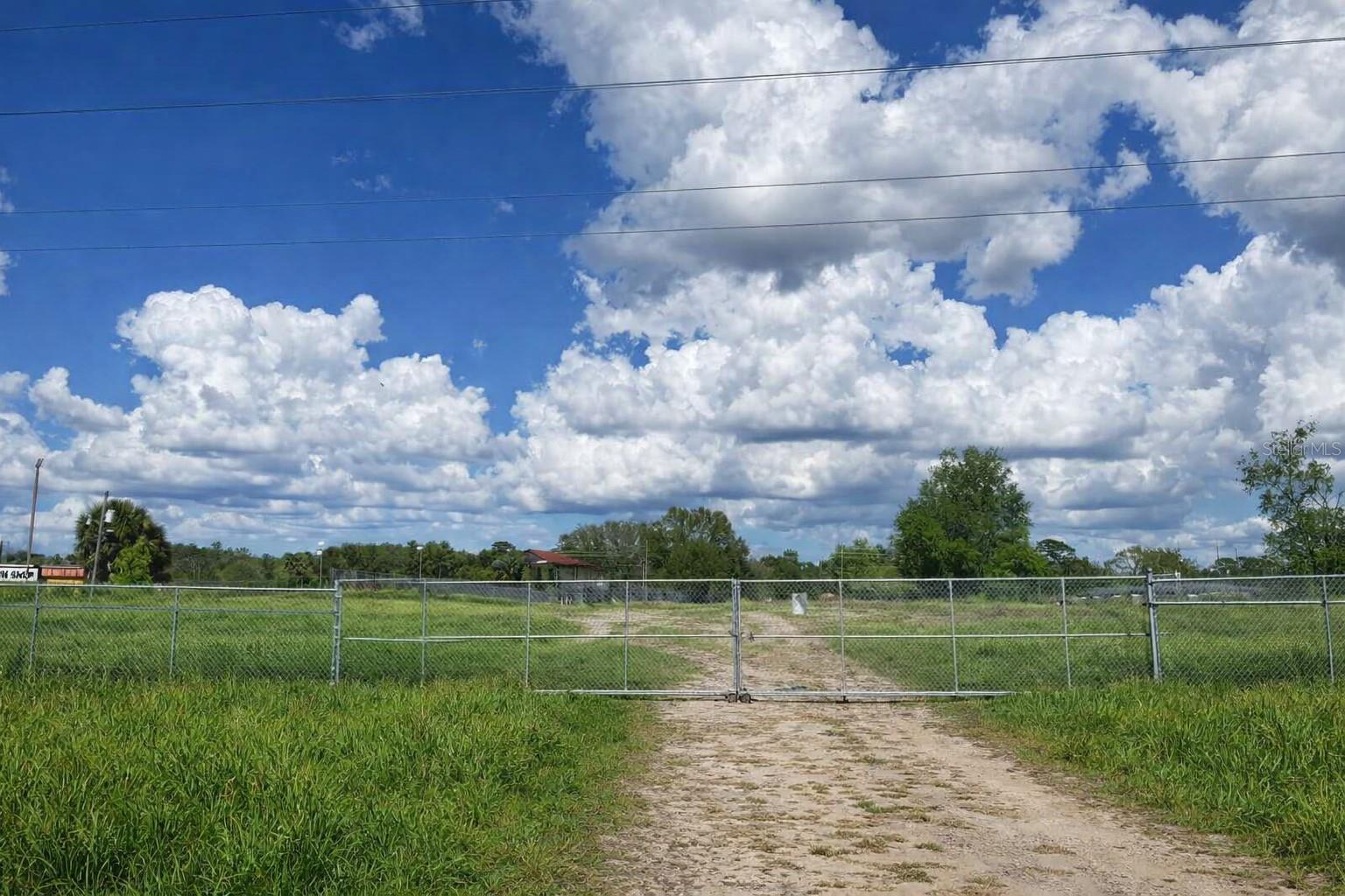 Image 3 of 3 For  Maricamp Rd  