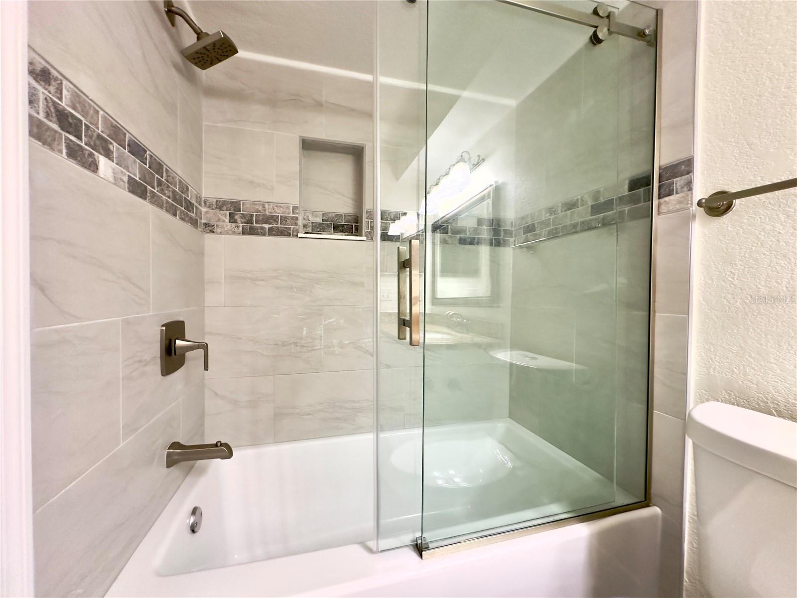 Image 22 of 44 For 5140 Conroy Road 27