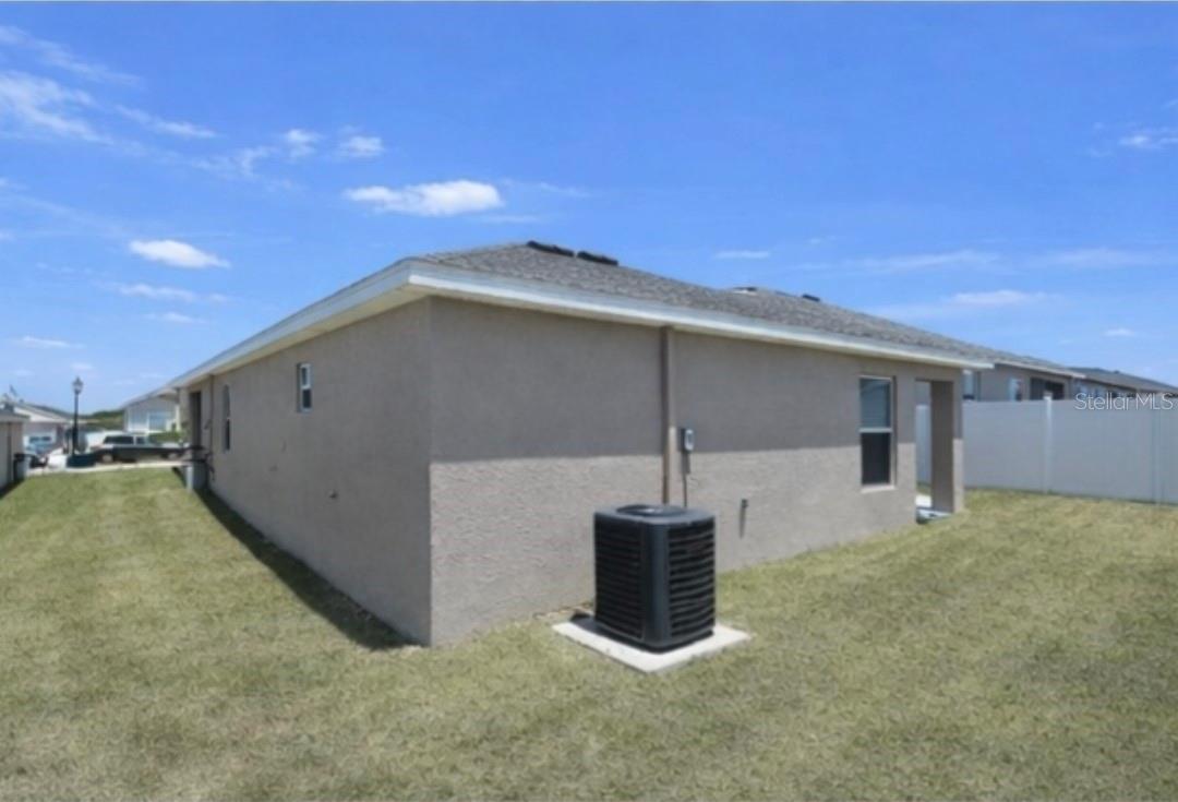 Image 3 of 11 For 1540 Fleur Drive