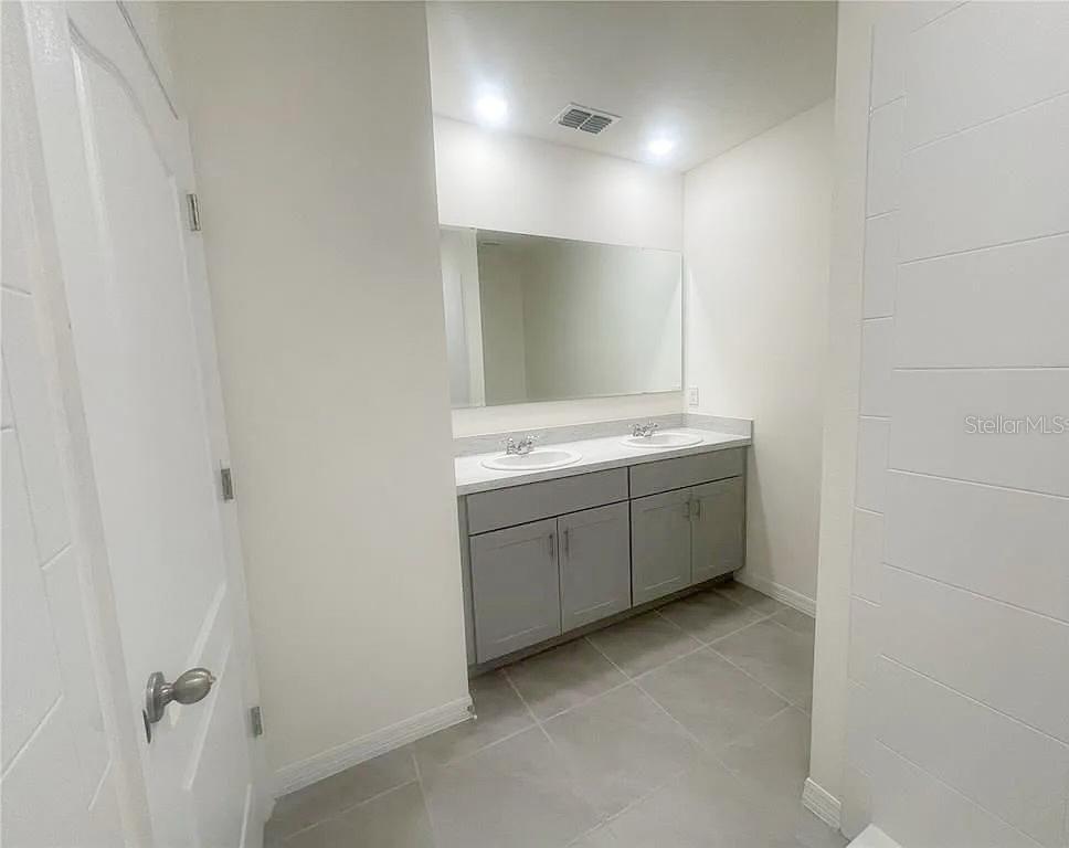 Image 9 of 14 For 1556 Gladewater Road