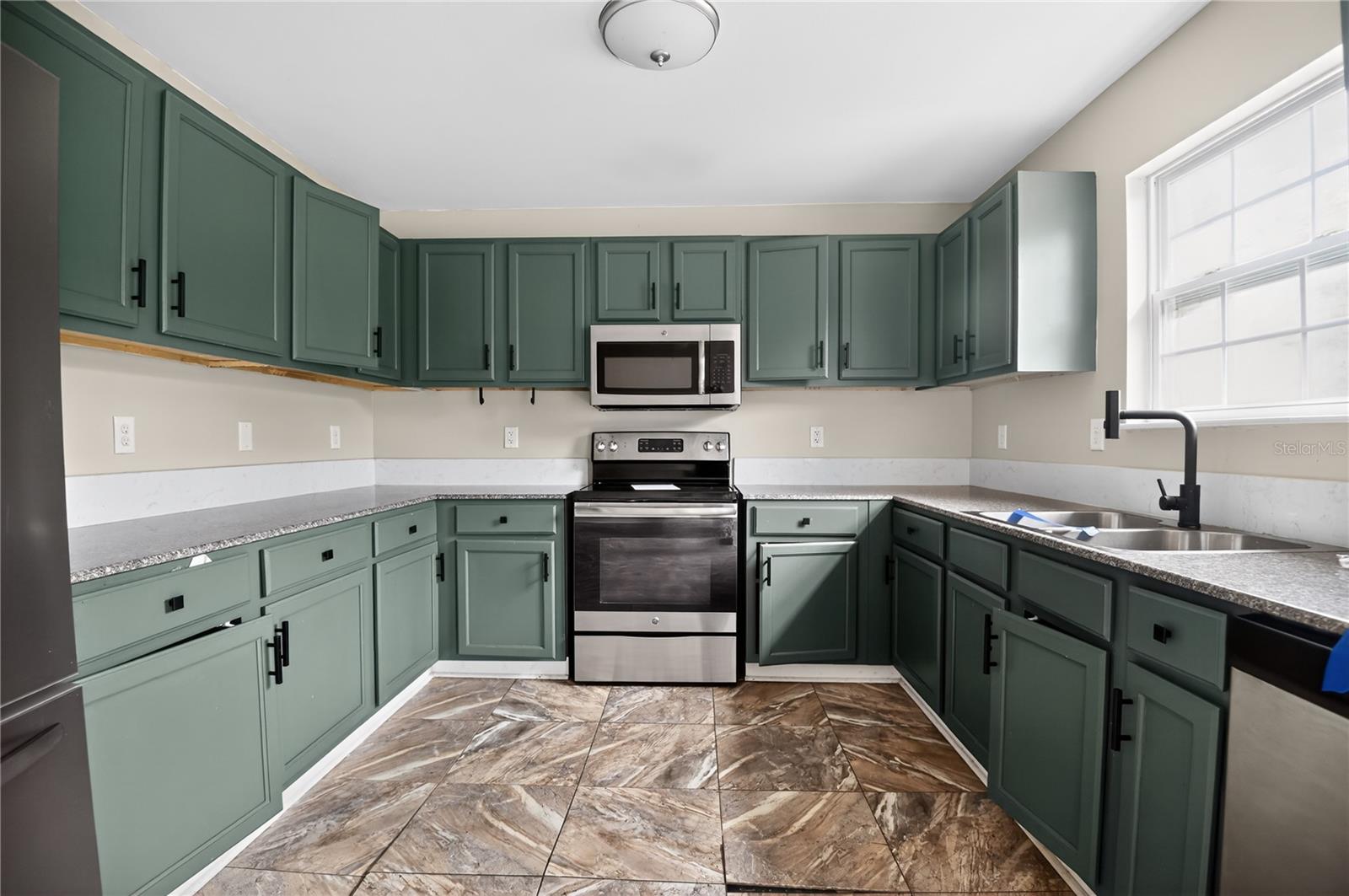 Image 14 of 25 For 4696 Bobolink Way