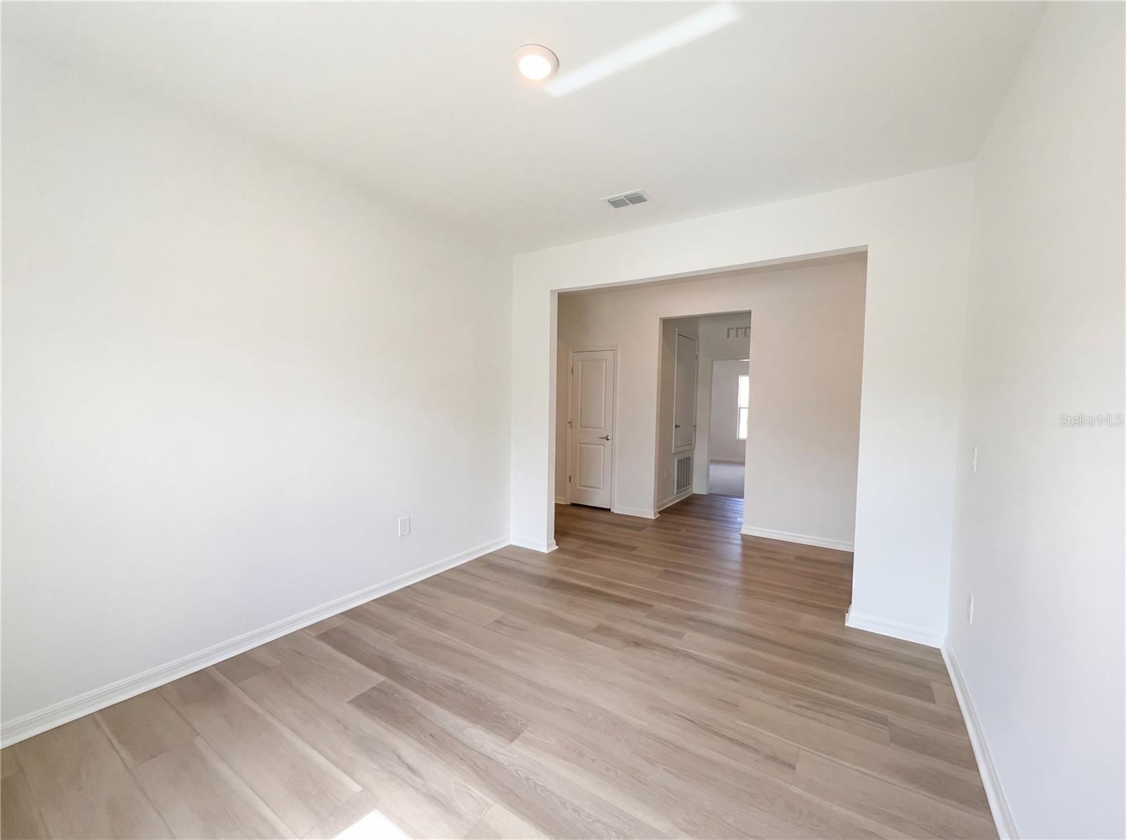 Image 11 of 24 For 19642 82nd Loop