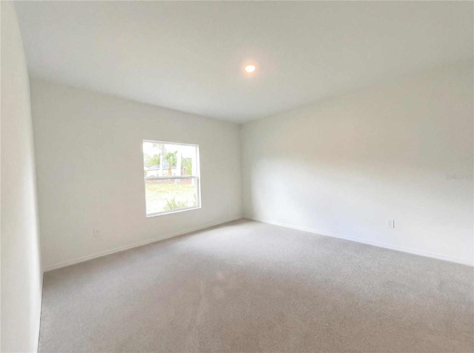 Image 17 of 24 For 19642 82nd Loop