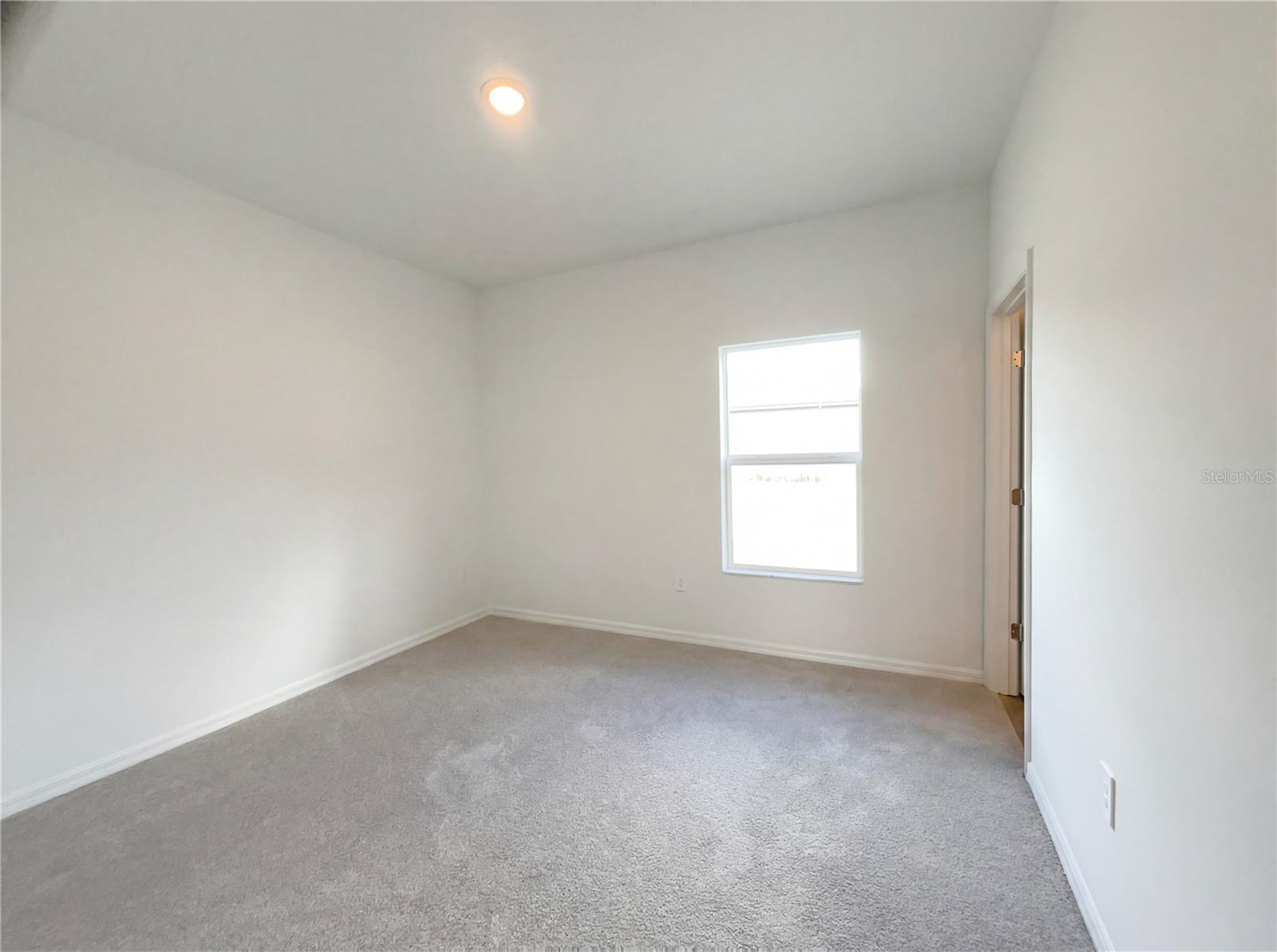 Image 21 of 24 For 19642 82nd Loop