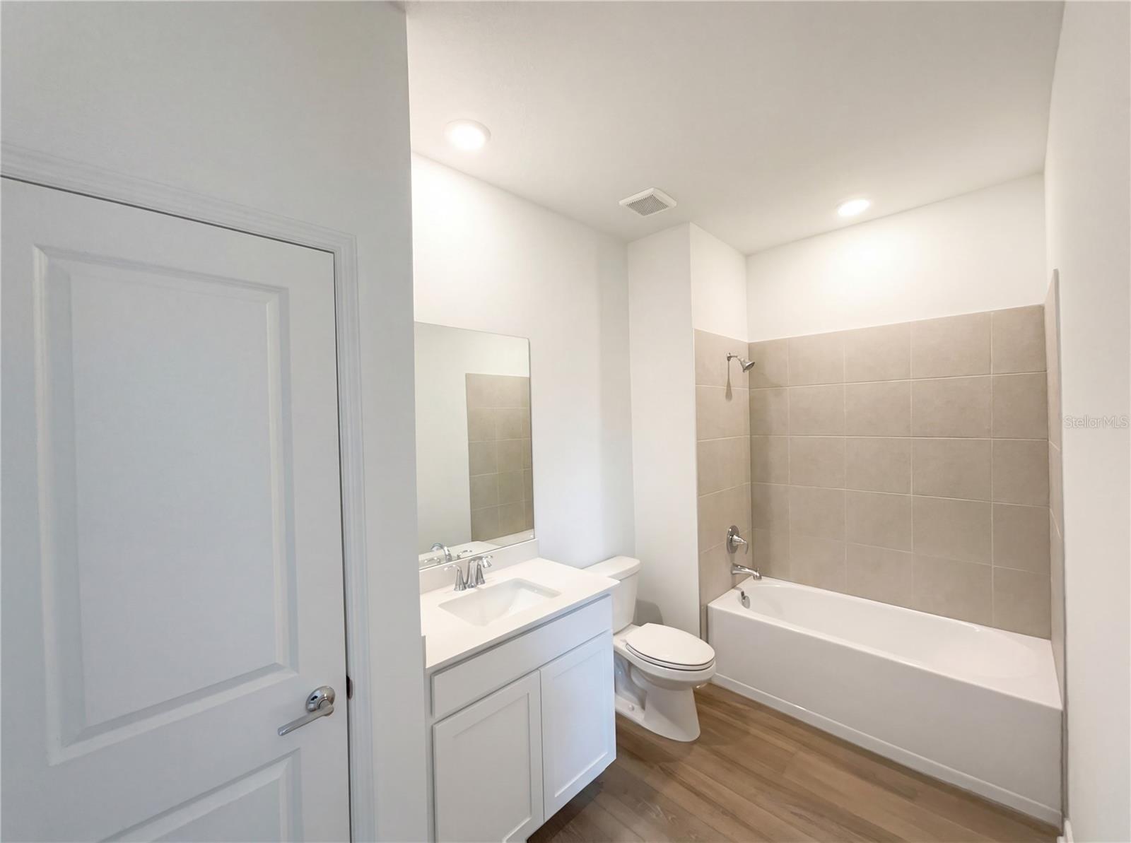 Image 23 of 24 For 19642 82nd Loop