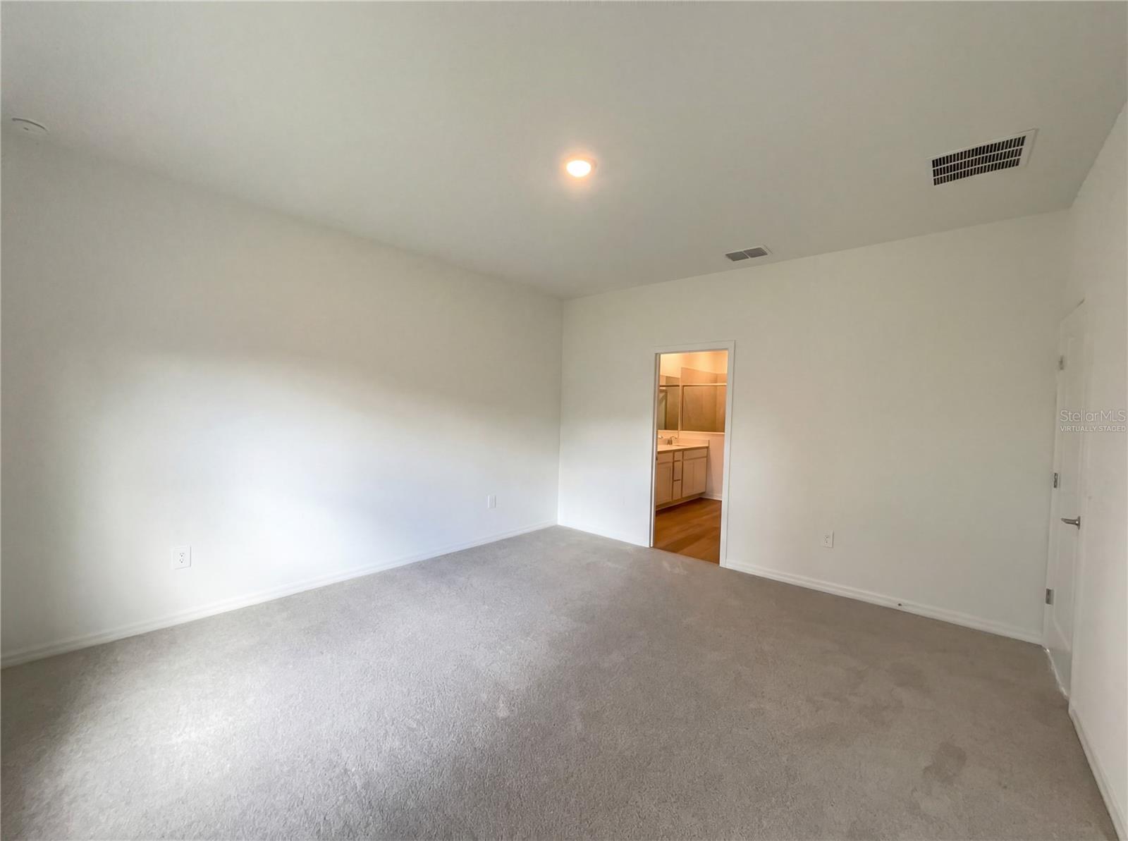 Image 4 of 24 For 19642 82nd Loop