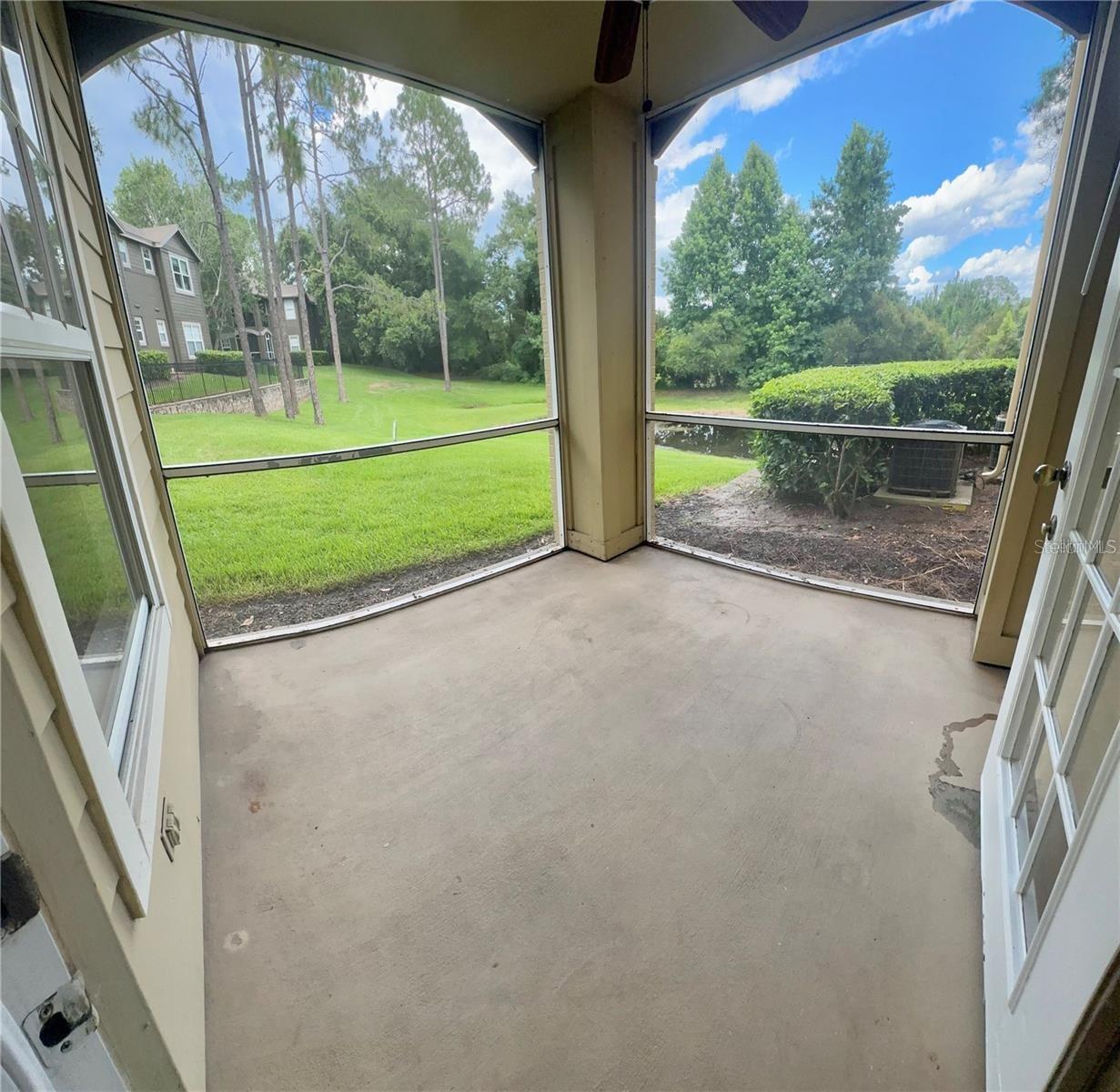 Image 10 of 44 For 413 Summit Ridge Place 115