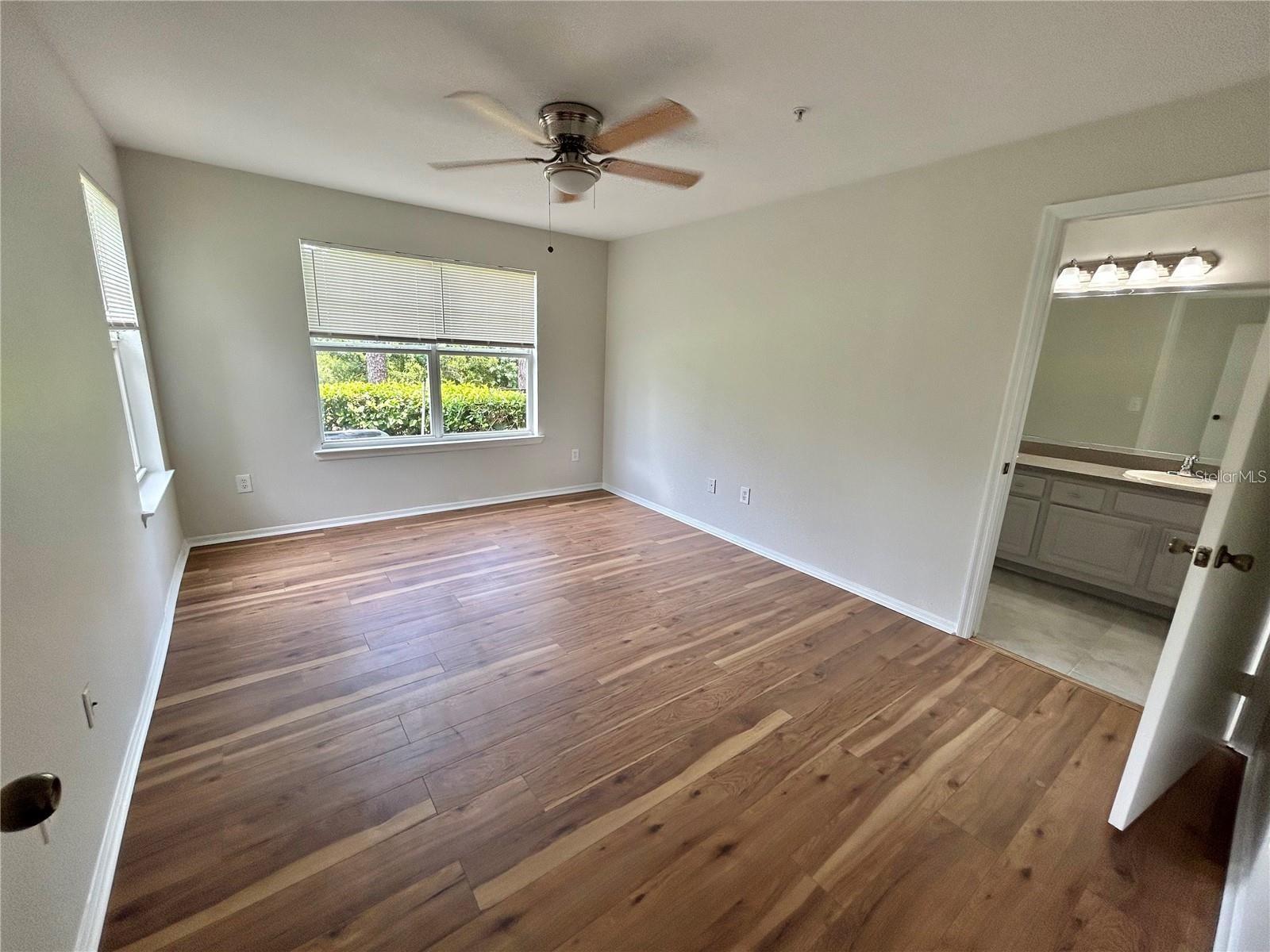 Image 14 of 44 For 413 Summit Ridge Place 115