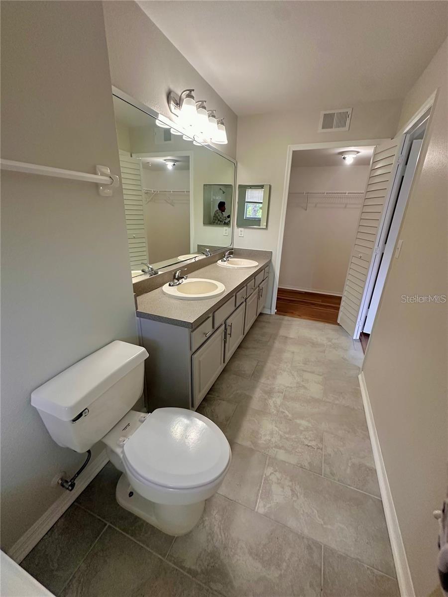 Image 17 of 44 For 413 Summit Ridge Place 115